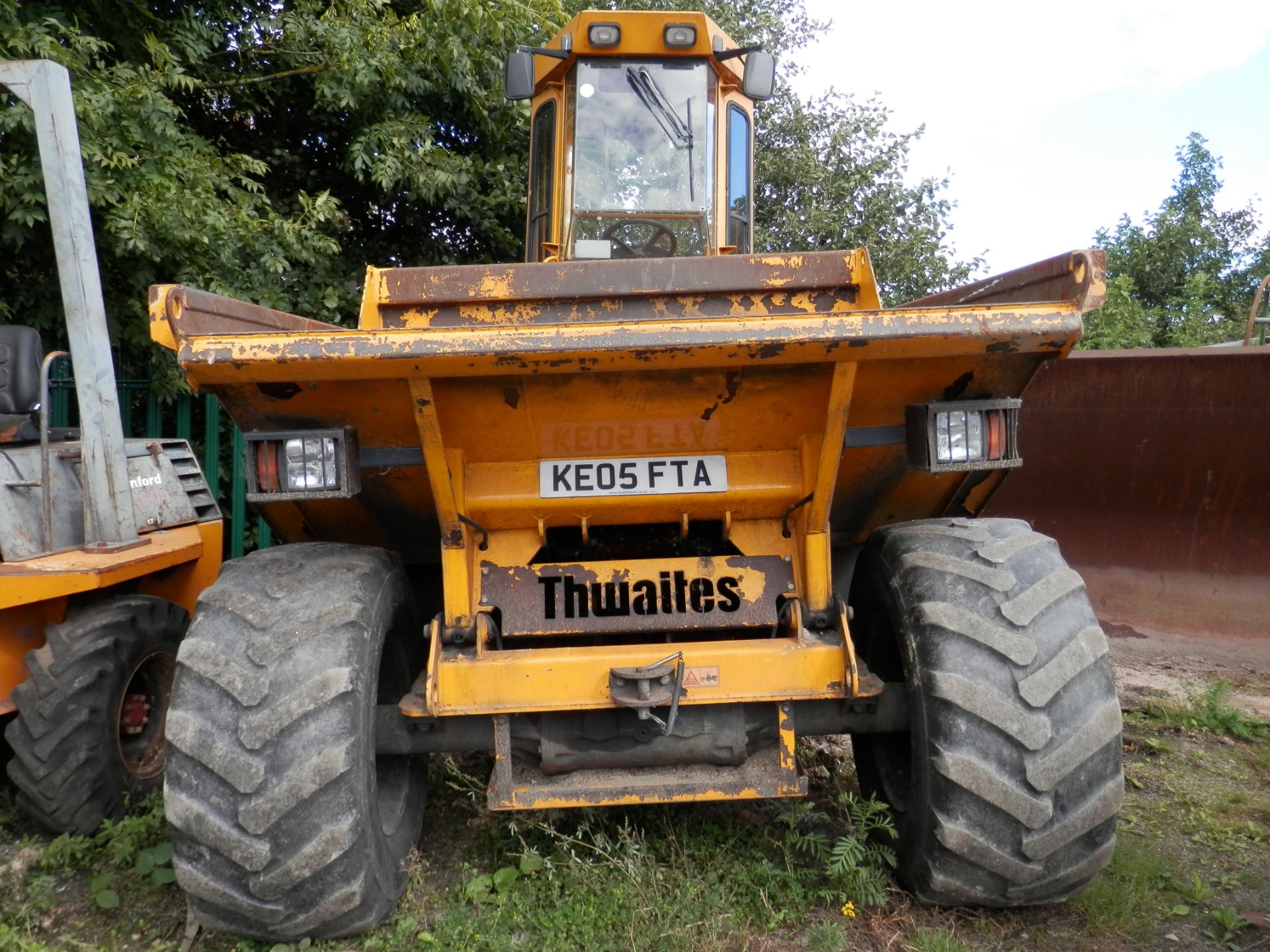 RARE 2005 THWAITES ENCLOSED CAB 5 TONNE DUMPER TRUCK, EX WATER BOARD. ALL WORKING. - Image 8 of 8