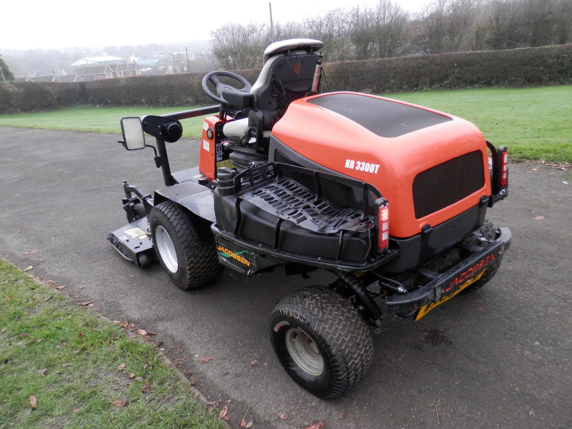 2009 JACOBSEN HR 3300T RIDE ON DIESEL MOWER. FRONT DECKS. - Image 11 of 15