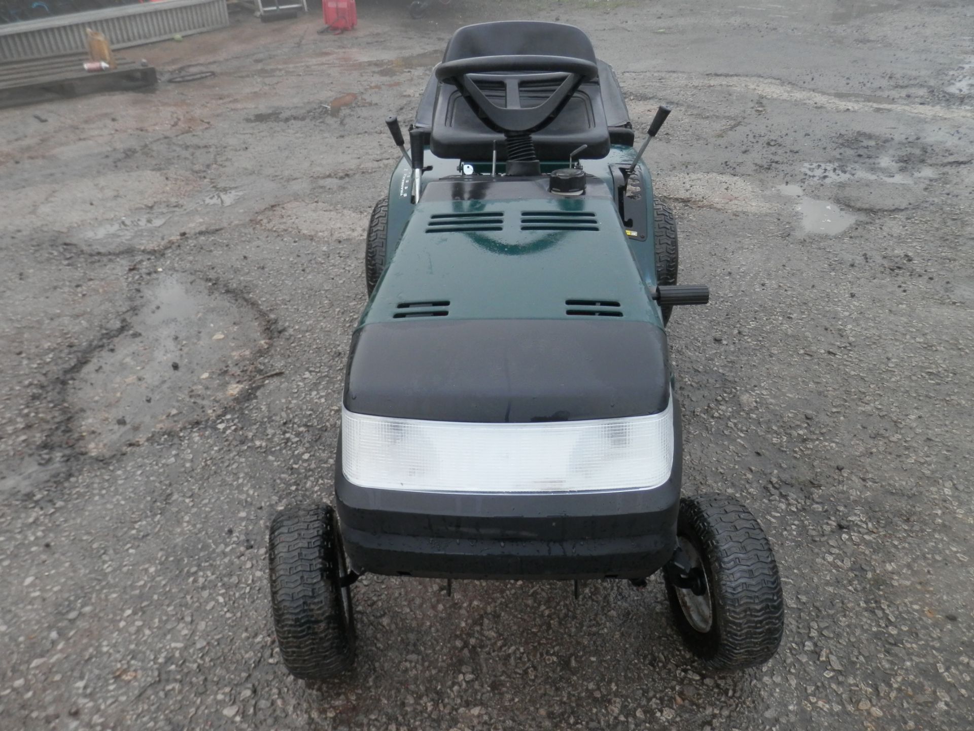 WORKING HAYTER 13/30 HERITAGE RIDE ON MOWER, DECKS NEED ATTENTION BUT COMPLETE. - Image 6 of 6