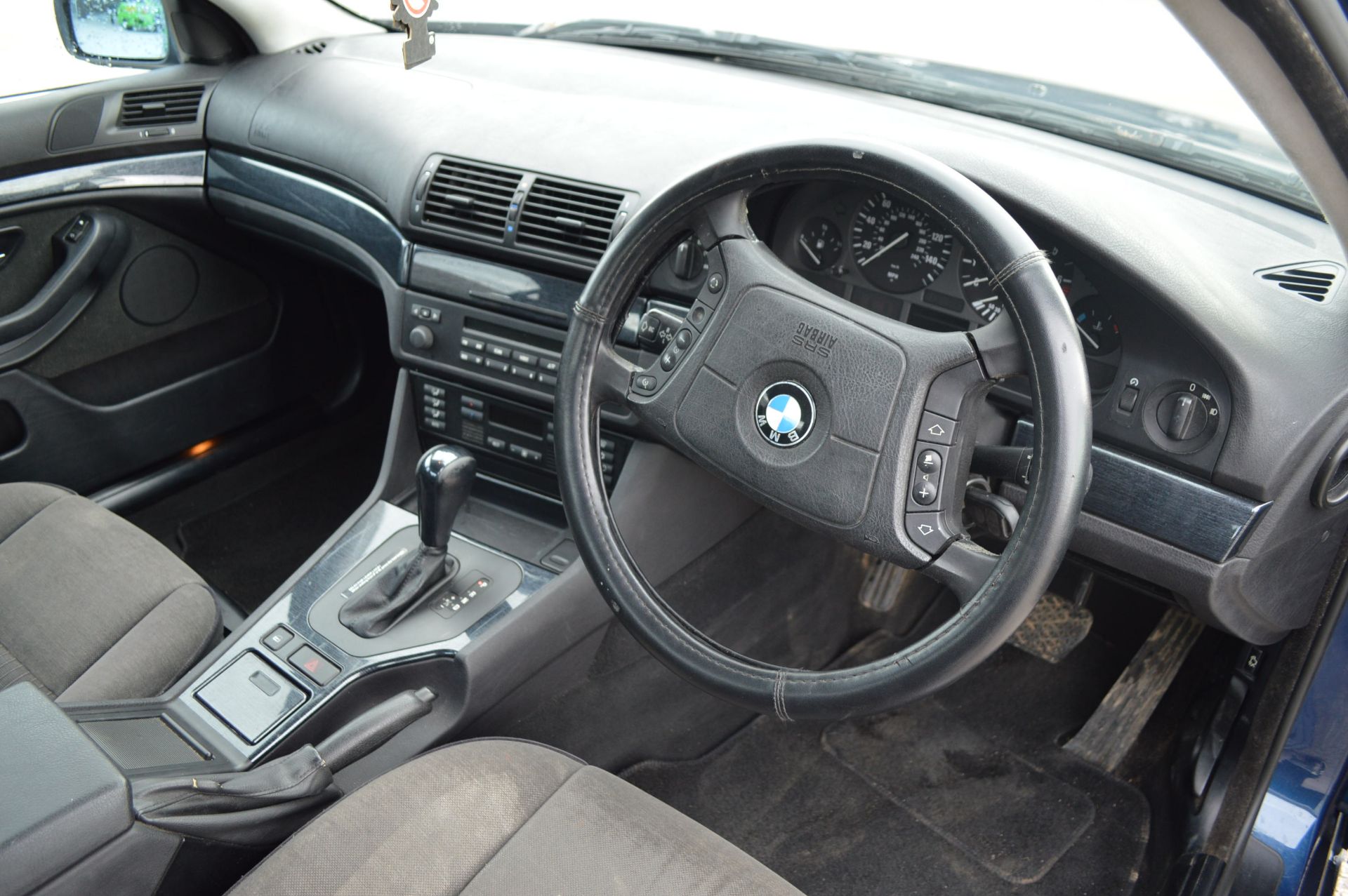 1998/R REG BLUE BMW 520I SE AUTOMATIC, AIR CON, 165K MILES *NO VAT* - Image 26 of 34