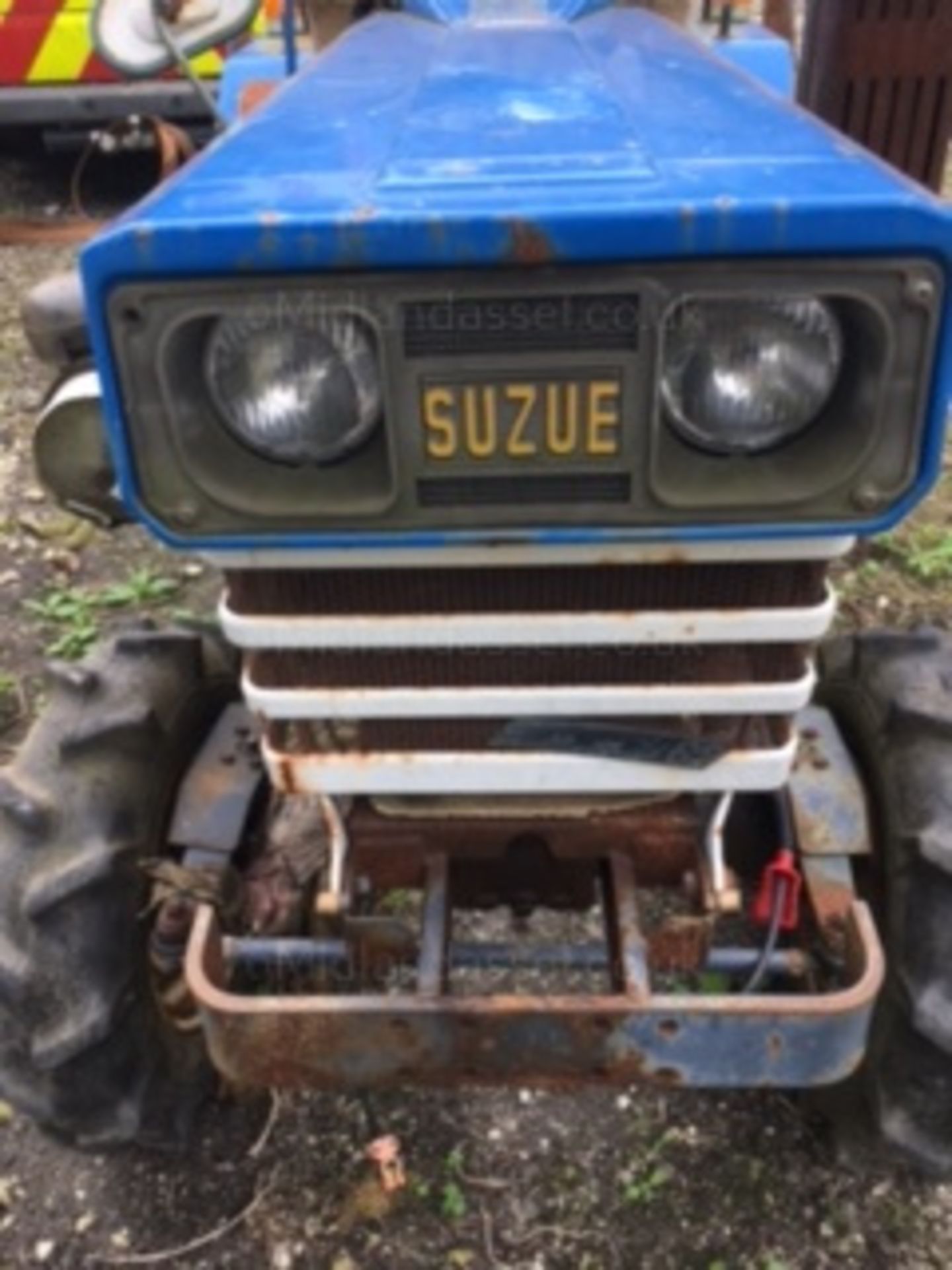 SUZUE TRACTOR - Image 3 of 9