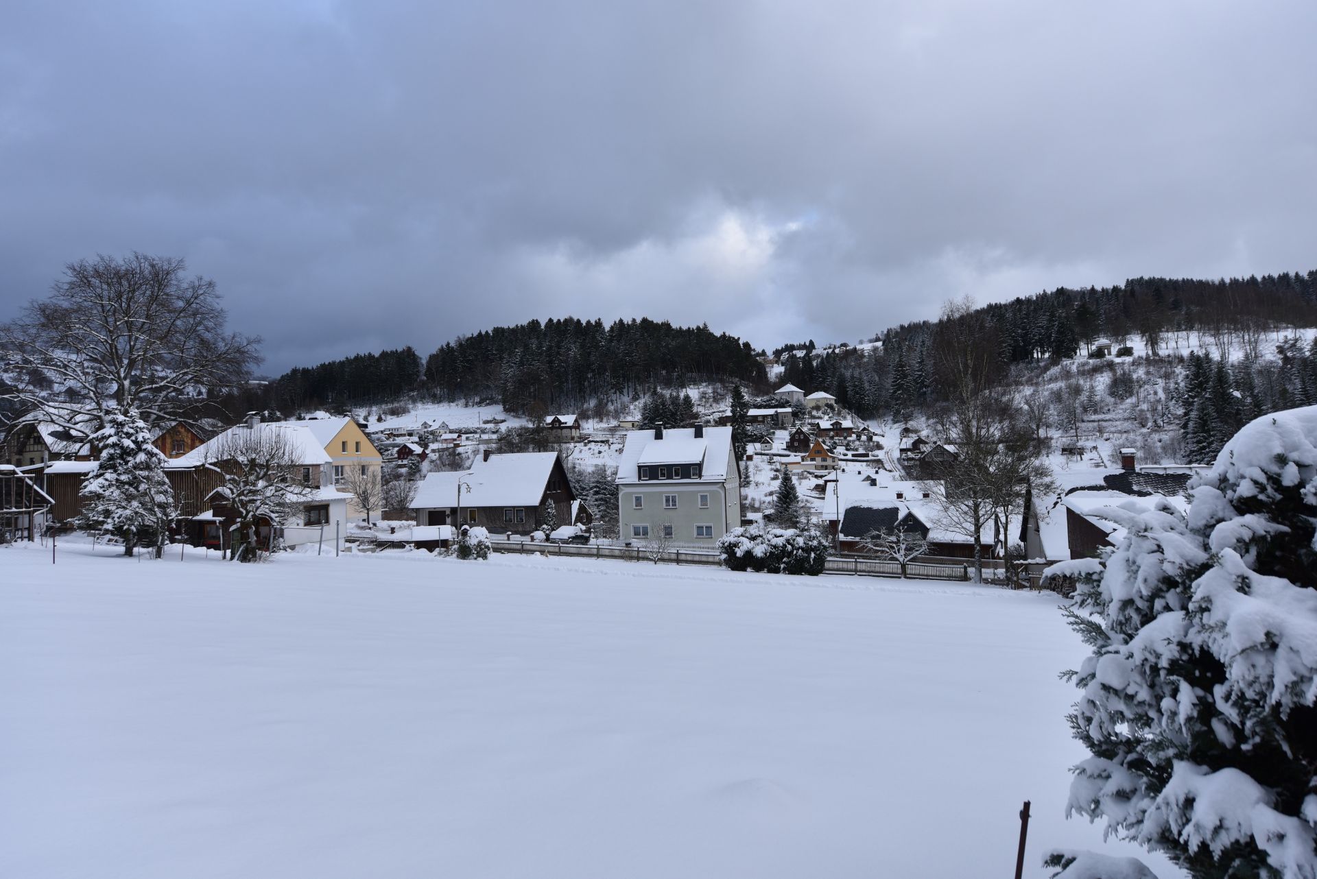 LARGE MULTI APARTMENT HOUSE IN KLINGENTHAL, GERMANY - Bild 27 aus 90