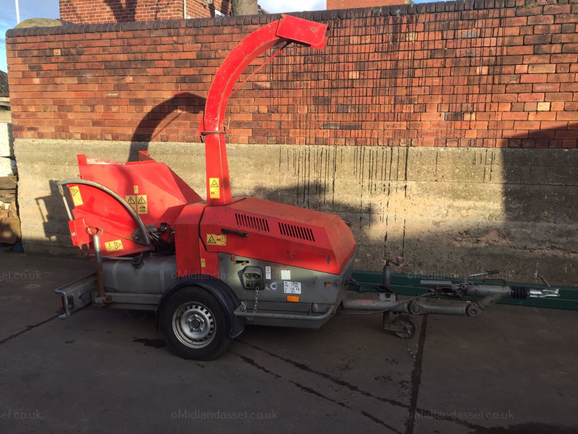 2004 JENSEN A528 6" TOWABLE WOOD CHIPPER