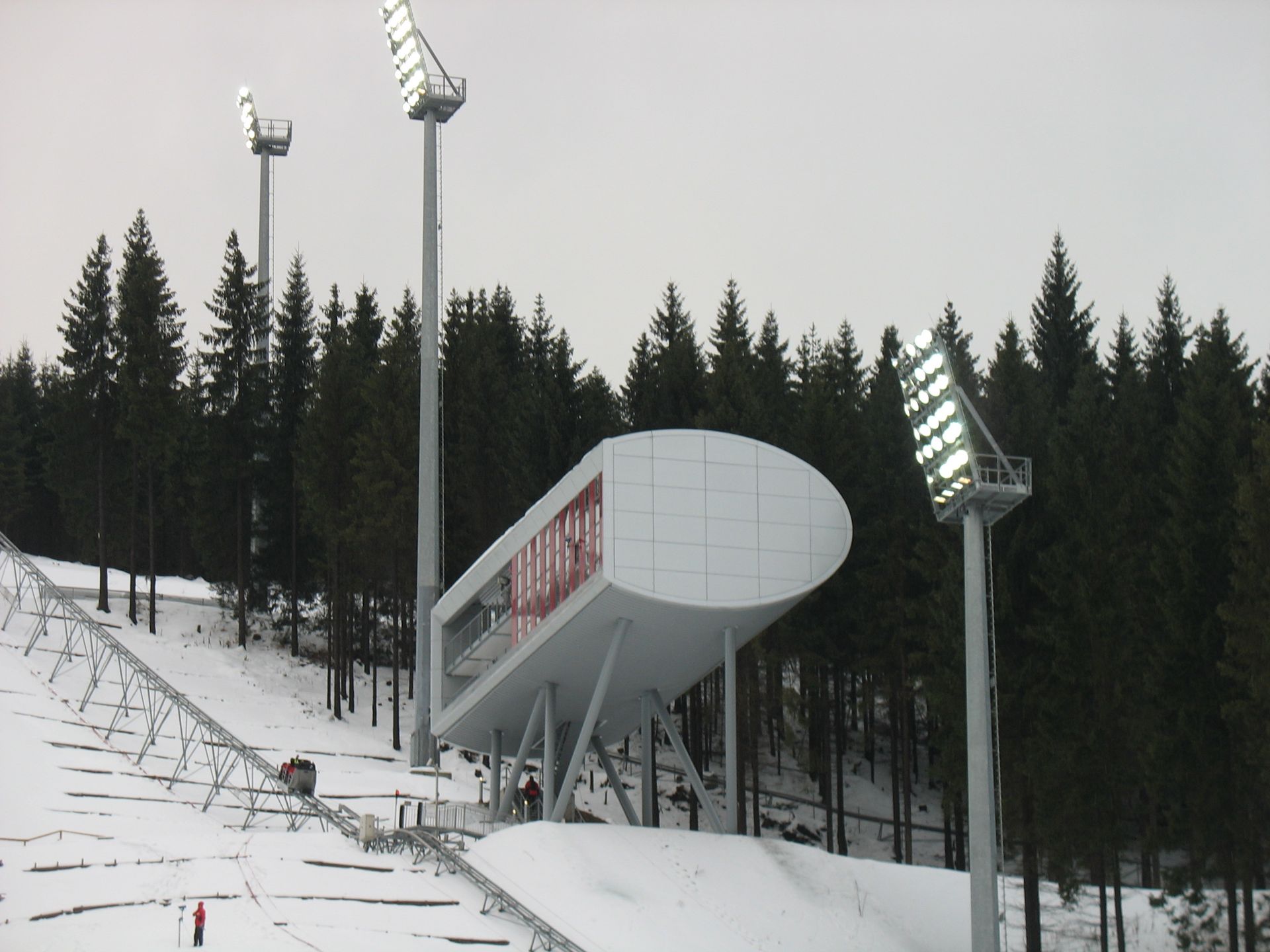 LARGE MULTI APARTMENT HOUSE IN KLINGENTHAL, GERMANY - Bild 81 aus 90