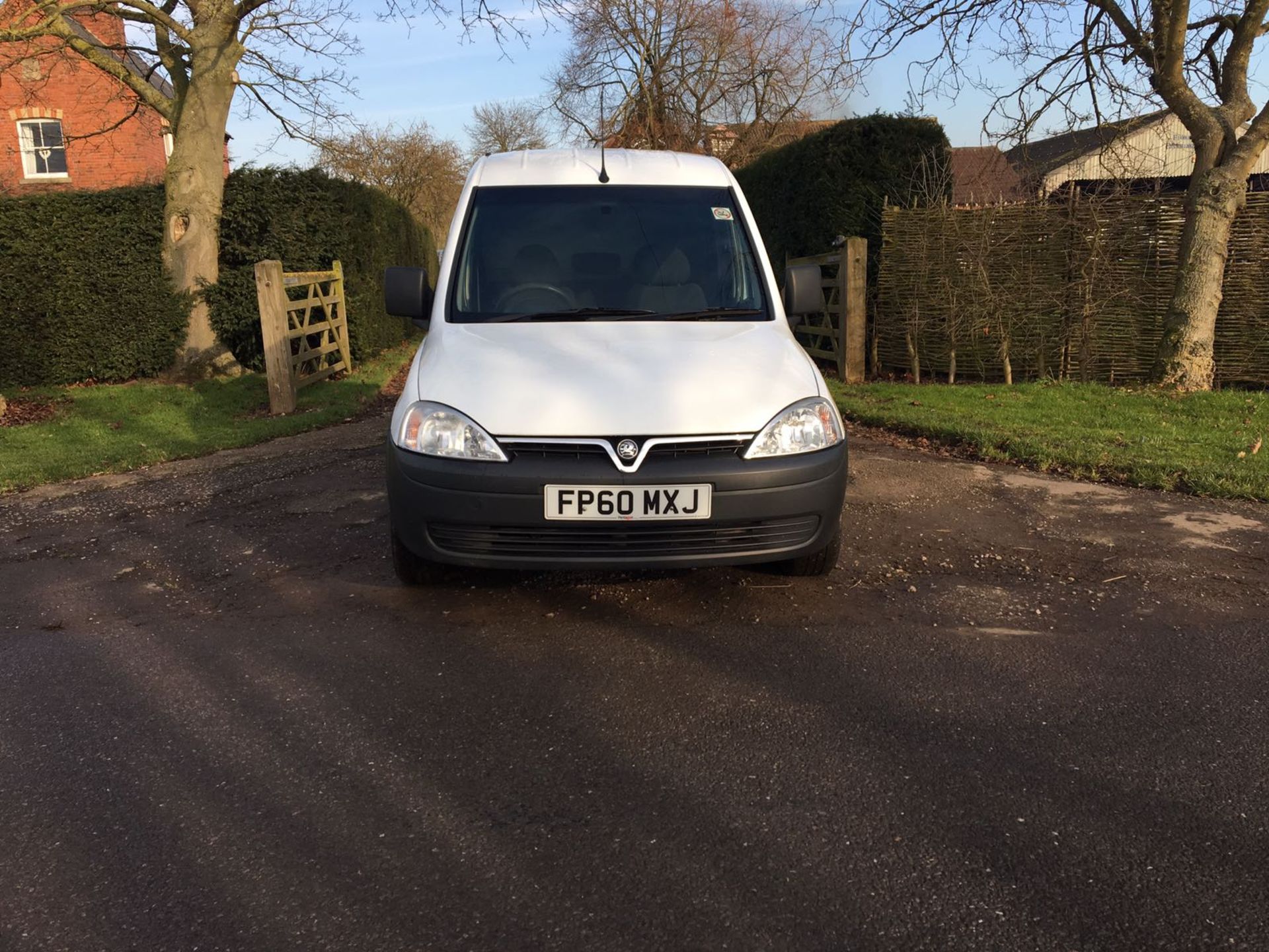 2010/60 REG VAUXHALL COMBO CDTI SWB 5 SEATER CREW VAN, 1 OWNER - EX NETWORK RAIL *NO VAT* - Image 2 of 12