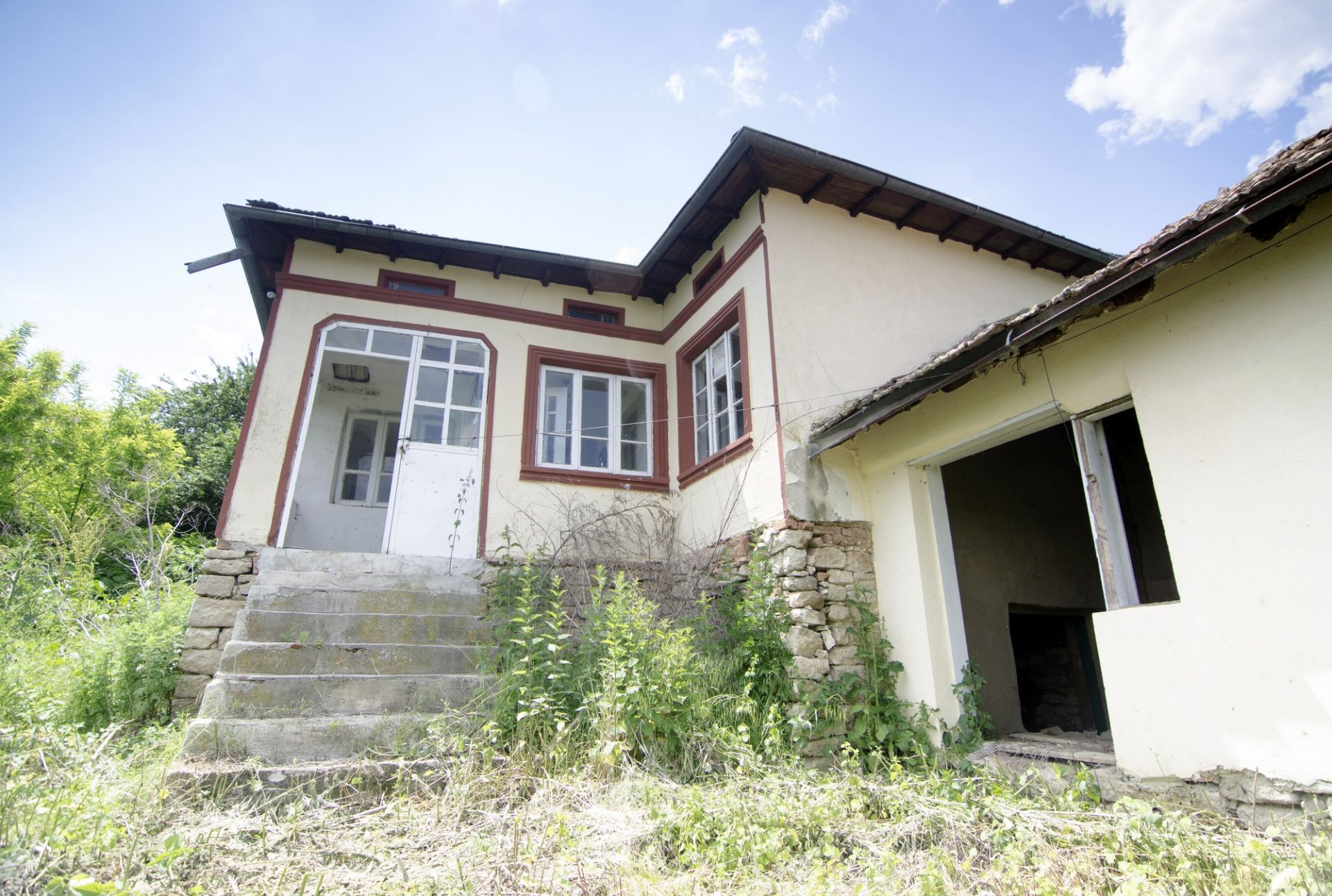 NICE FREEHOLD HOUSE IZVOROVO, DOBRICH, BULGARIA