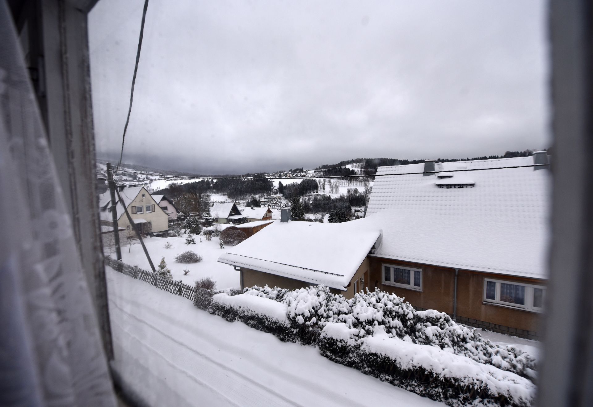 LARGE MULTI APARTMENT HOUSE IN KLINGENTHAL, GERMANY - Bild 10 aus 90