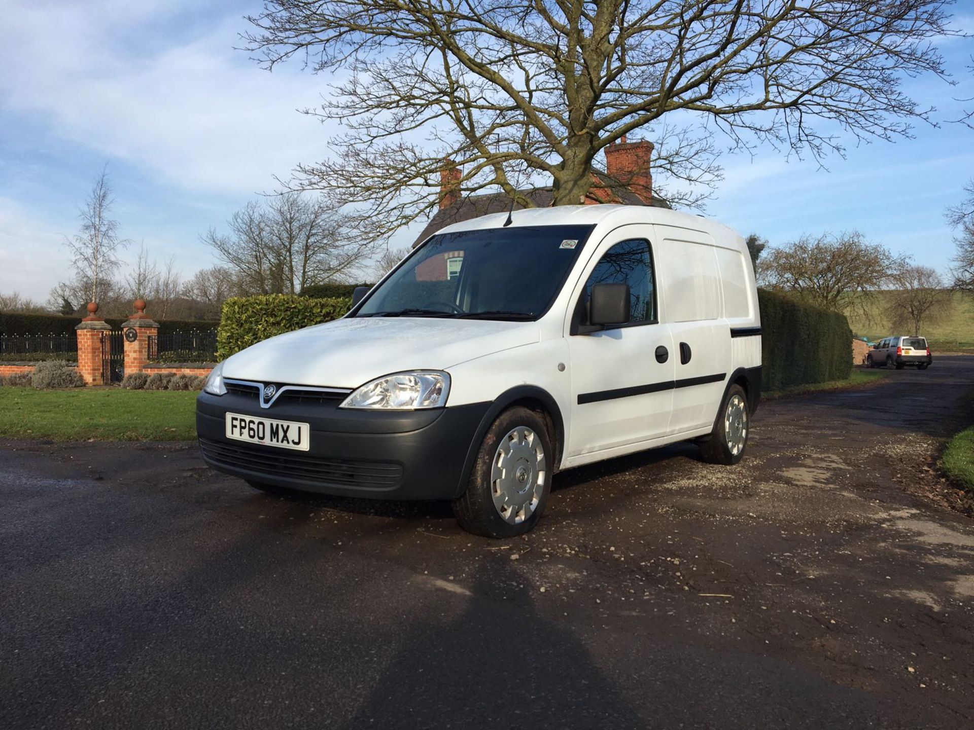 2010/60 REG VAUXHALL COMBO CDTI SWB 5 SEATER CREW VAN, 1 OWNER - EX NETWORK RAIL *NO VAT*