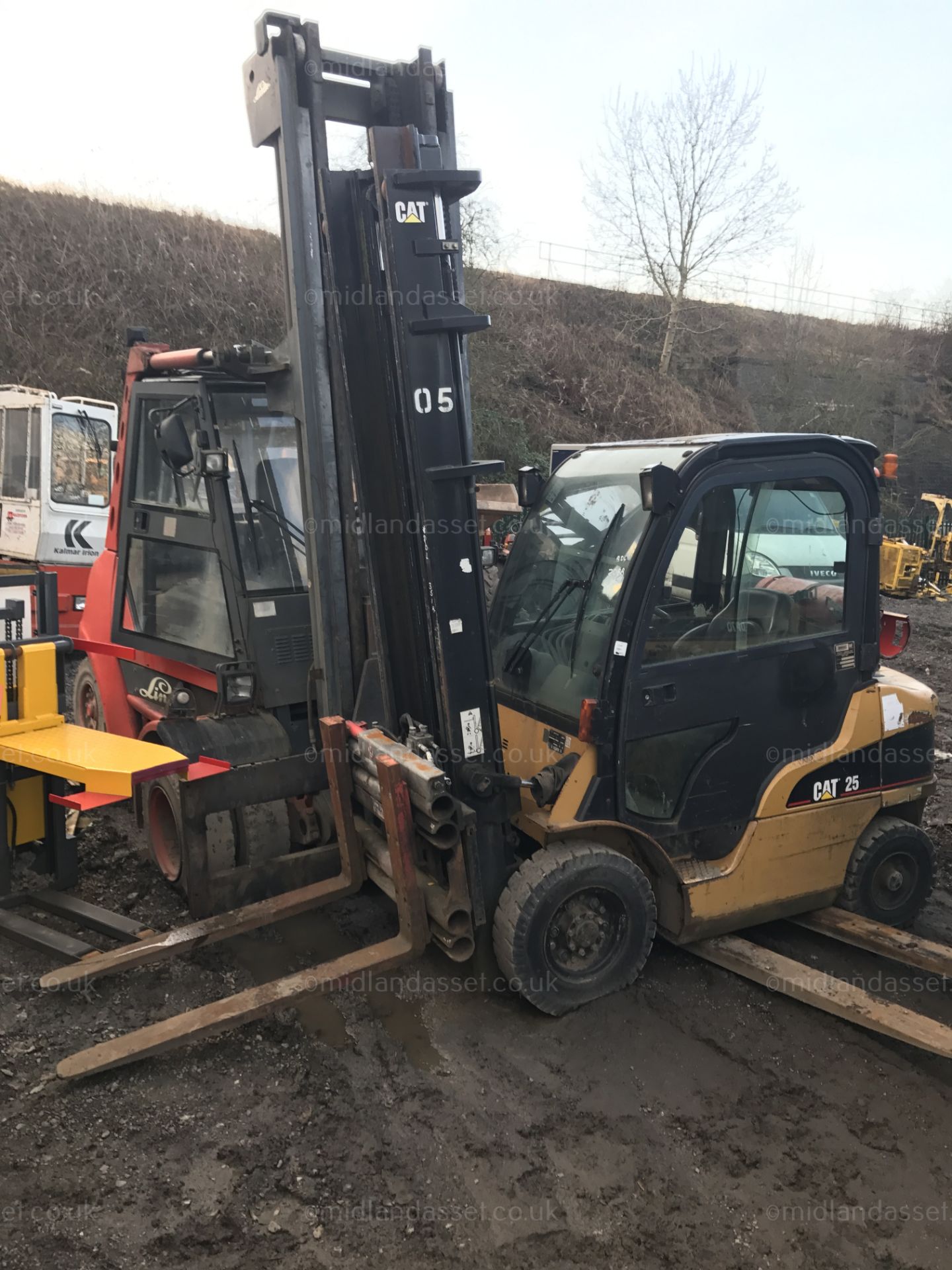 2007 CAT 25 LPG FORK TRUCK - Image 2 of 6