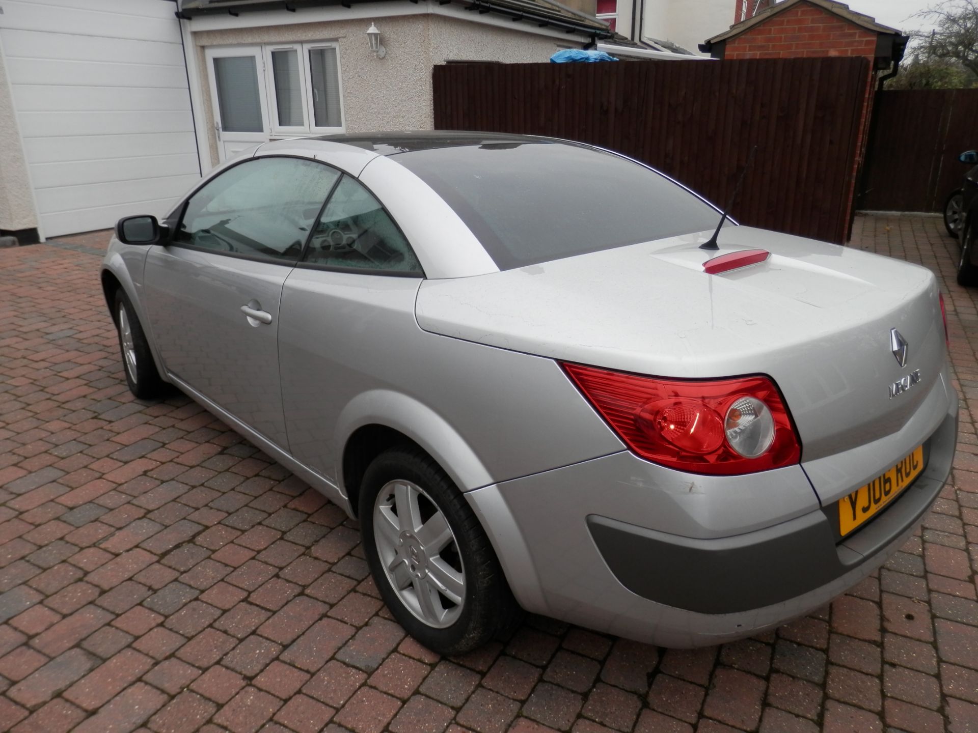 2006/06 RENAULT MEGANE DYNAMIQUE CONVERTIBLE 1.6 VVT, ONLY 54K MILES, MOT MARCH 2017, GREAT CAR - Image 8 of 16