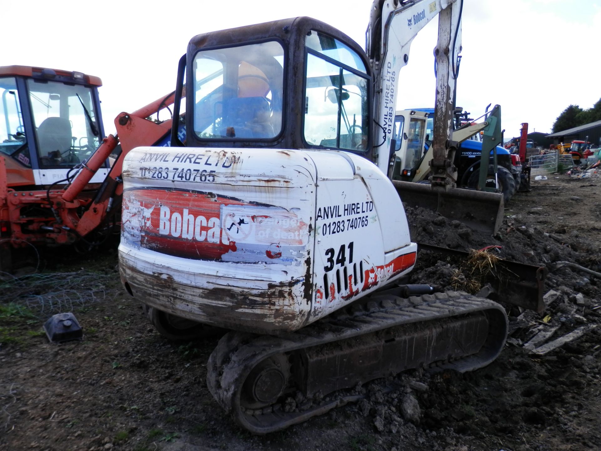 2005 5 TONNE BOBCAT TRACKED DIGGER, 5750 HOURS, KEYCODE START. 2 X BUCKETS. - Image 3 of 8