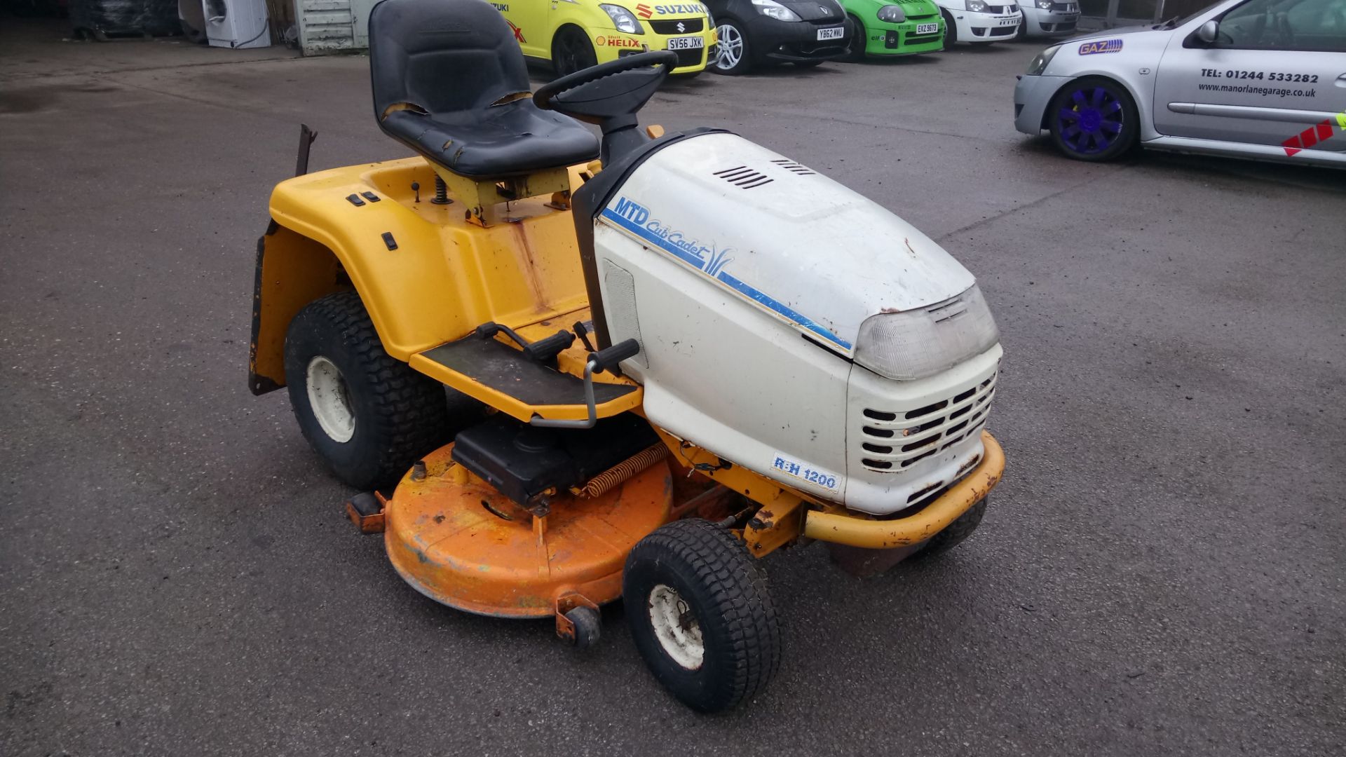 MTD CUB-CADET RBH 1200 RIDE-ON LAWN MOWER *NO VAT*