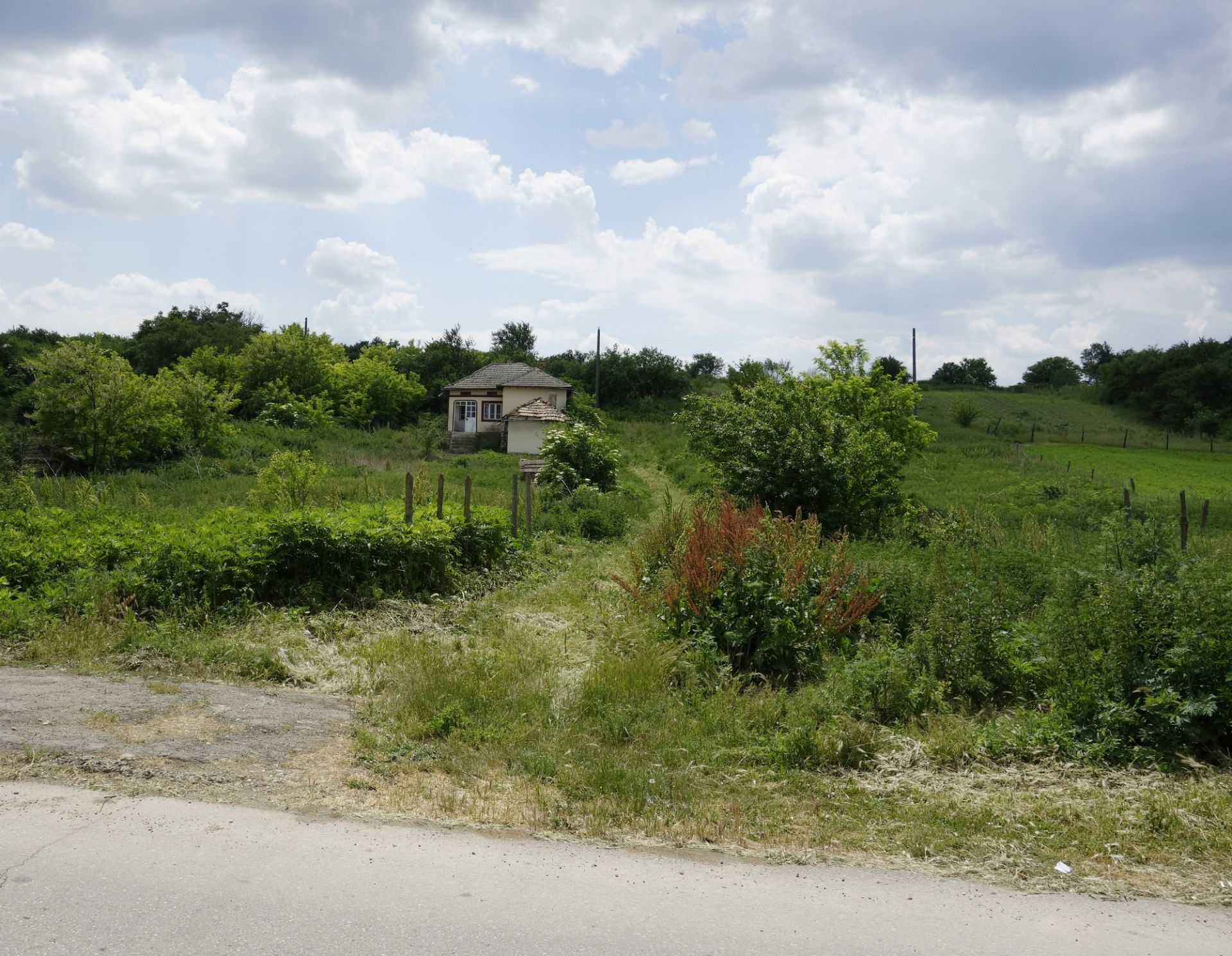 NICE FREEHOLD HOUSE IZVOROVO, DOBRICH, BULGARIA - Image 3 of 9