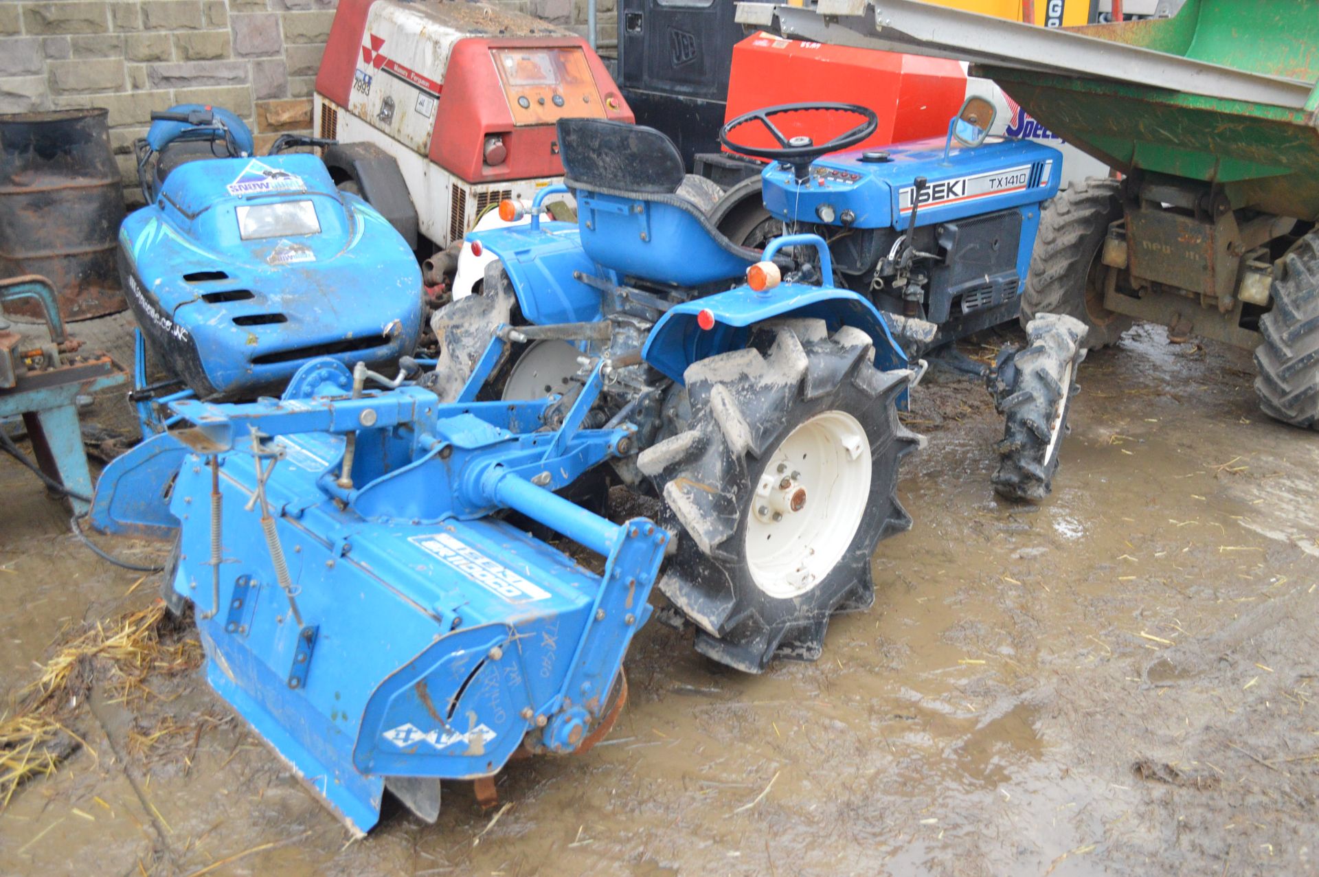 ISEKI TX1410 TRACTOR 4 WHEEL DRIVE *PLUS VAT* - Image 7 of 7