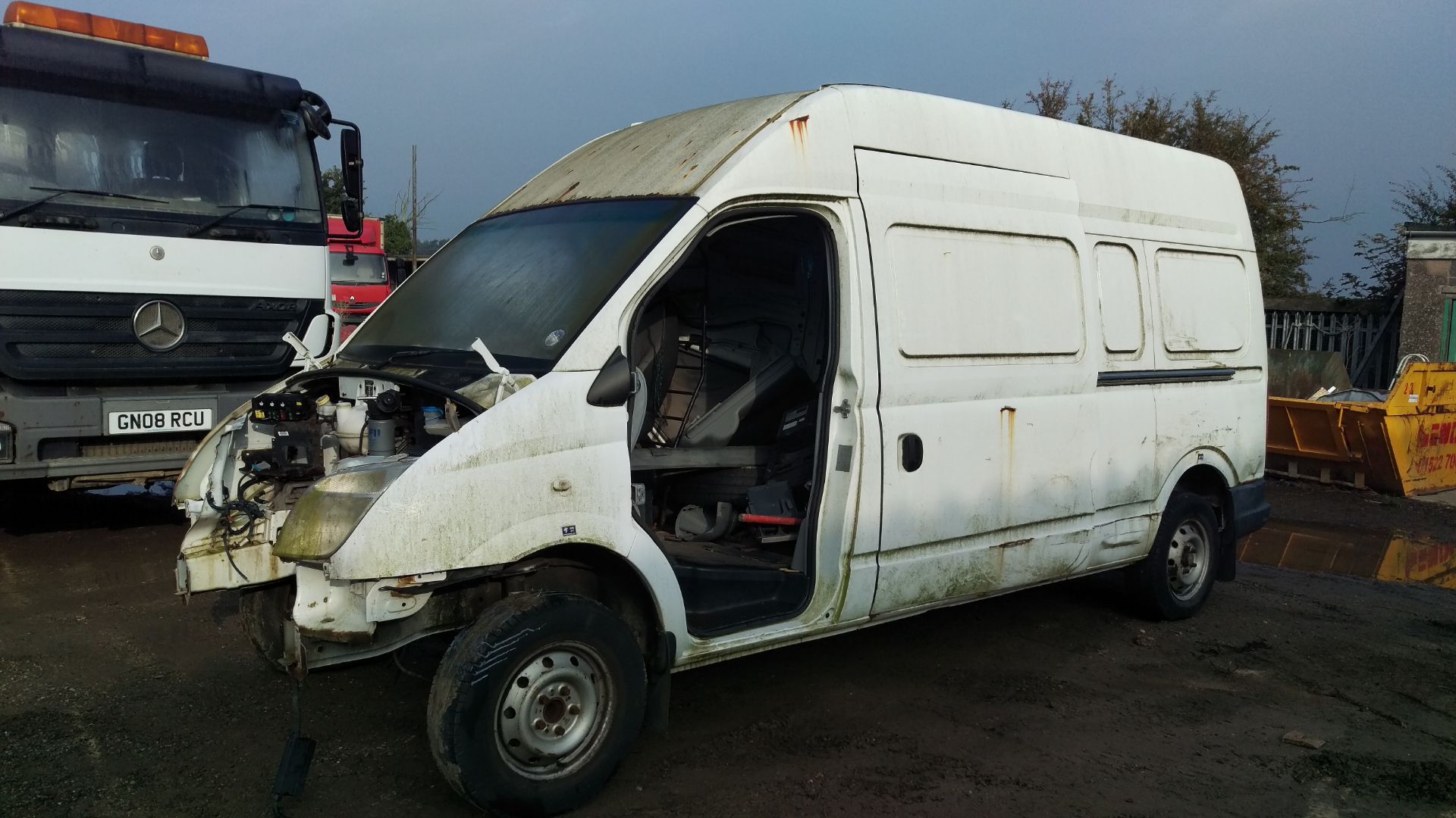 2005 LDV MAXUS LWB VAN FOR SPARES, LOTS OF GOOD BITS LEFT. BUYER TO COLLECT COMPLETE. - NO RESERVE