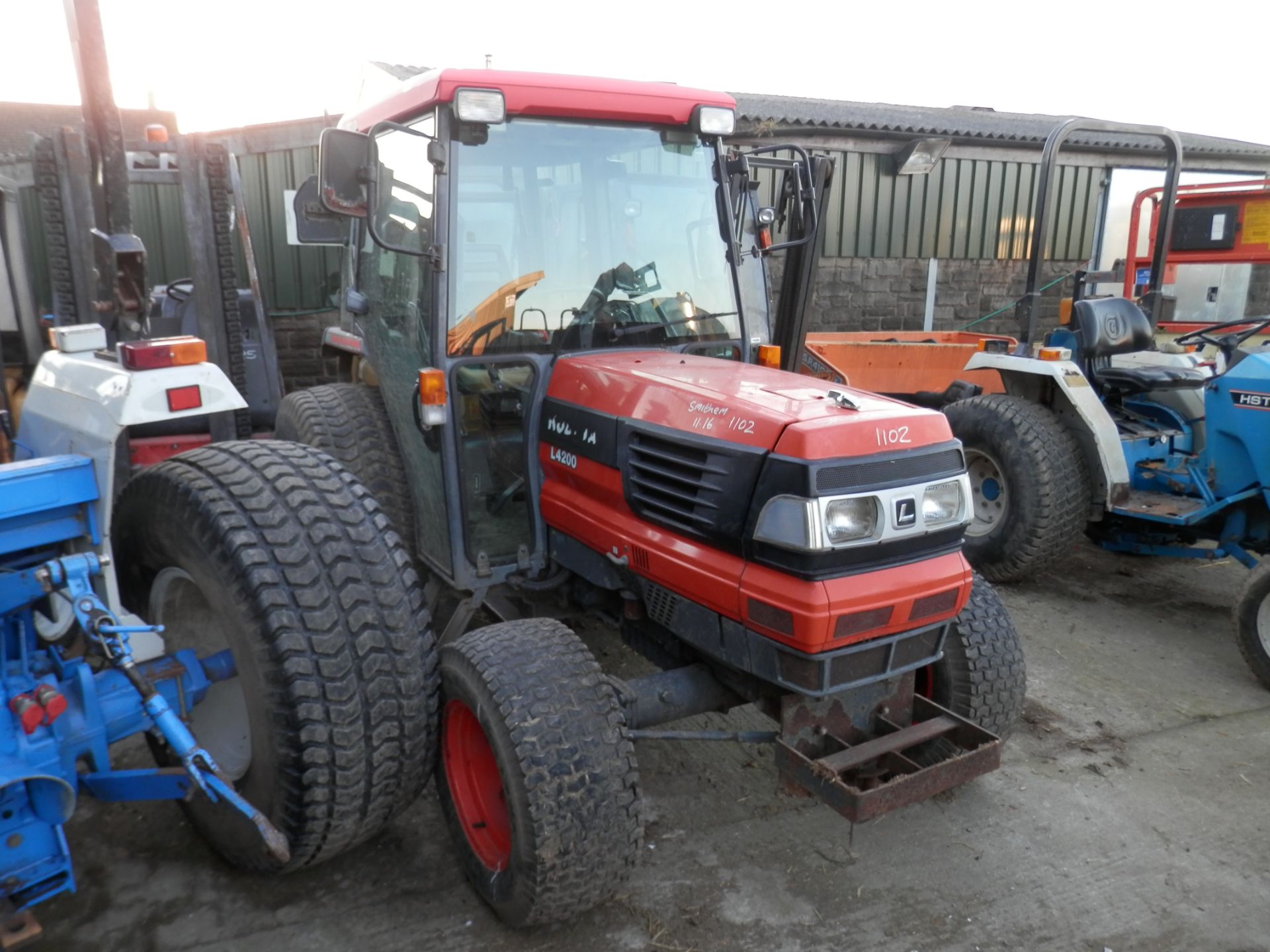 2002 KUBOTA L4200 3300KG DIESEL TRACTOR. GOOD WORKING ORDER.