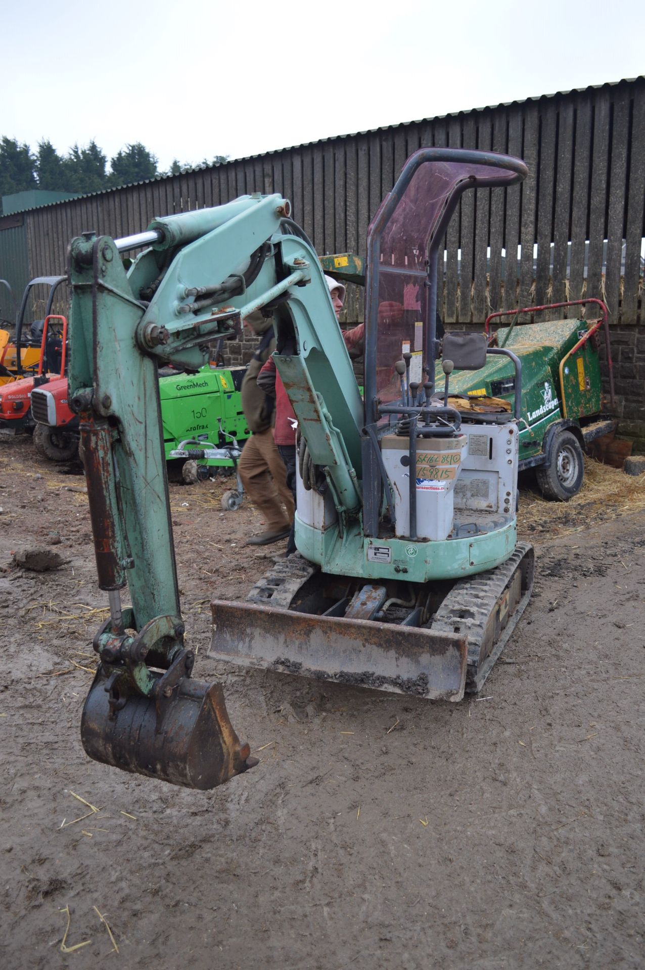 IHI IS9UX MINI DIGGER - IN WORKING ORDER *PLUS VAT*