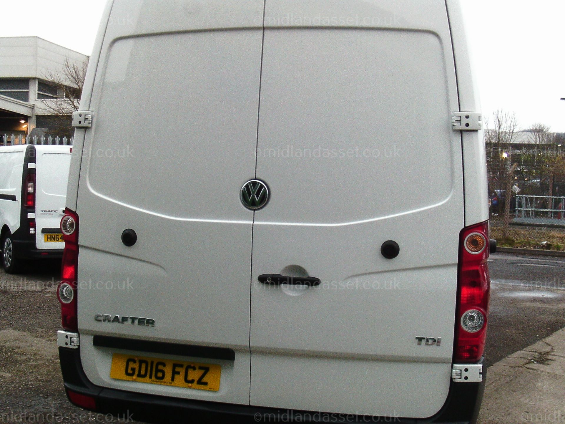 2016/16 REG VOLKSWAGEN CRAFTER CR35 TDI LWB PANEL VAN ONE OWNER 12k miles - Image 6 of 17