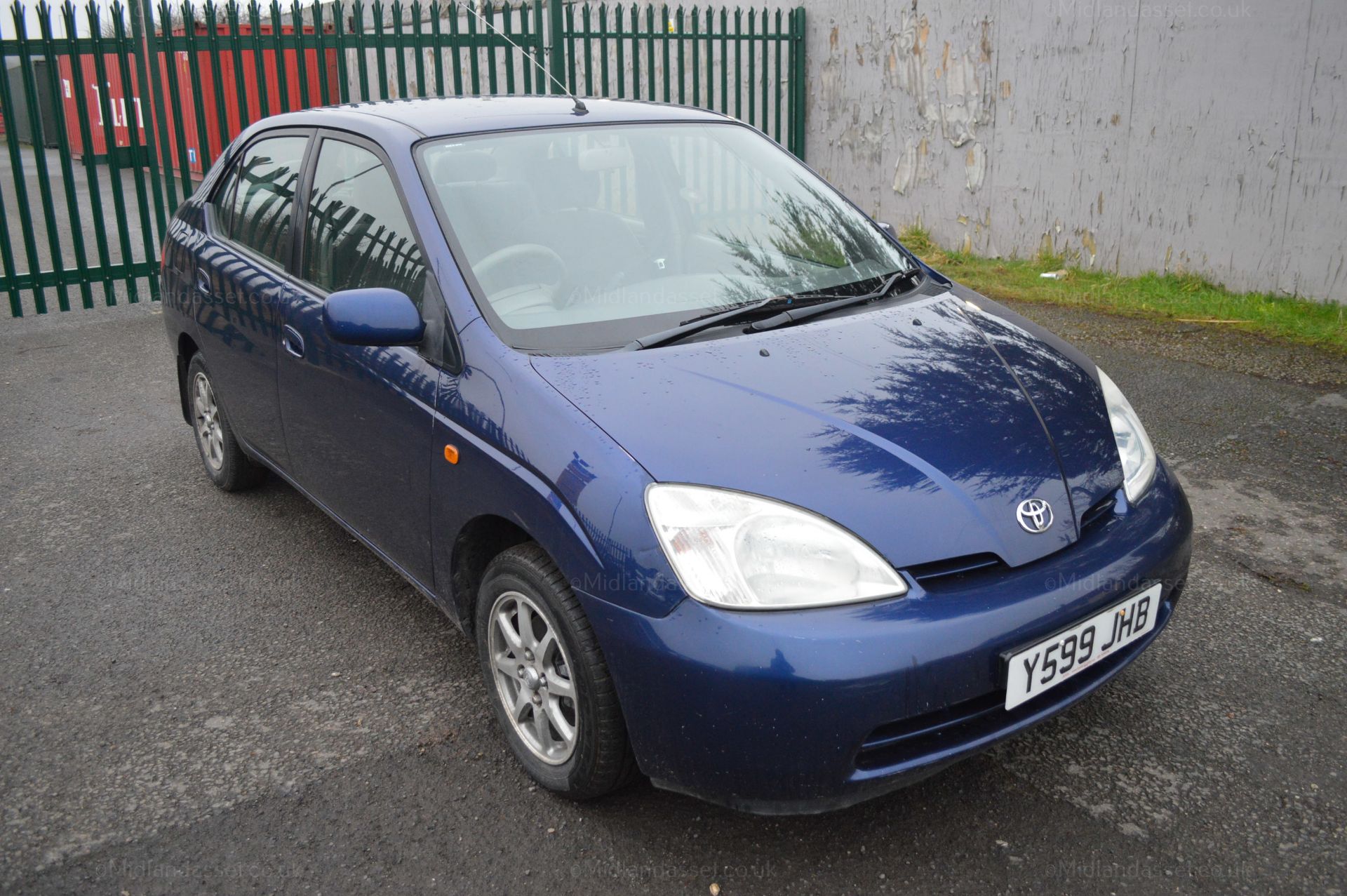 2001/Y REG TOYOTA PRIUS HYBRID ELECTRIC 4 DOOR SALOON - ALL WORKING AS IT SHOULD