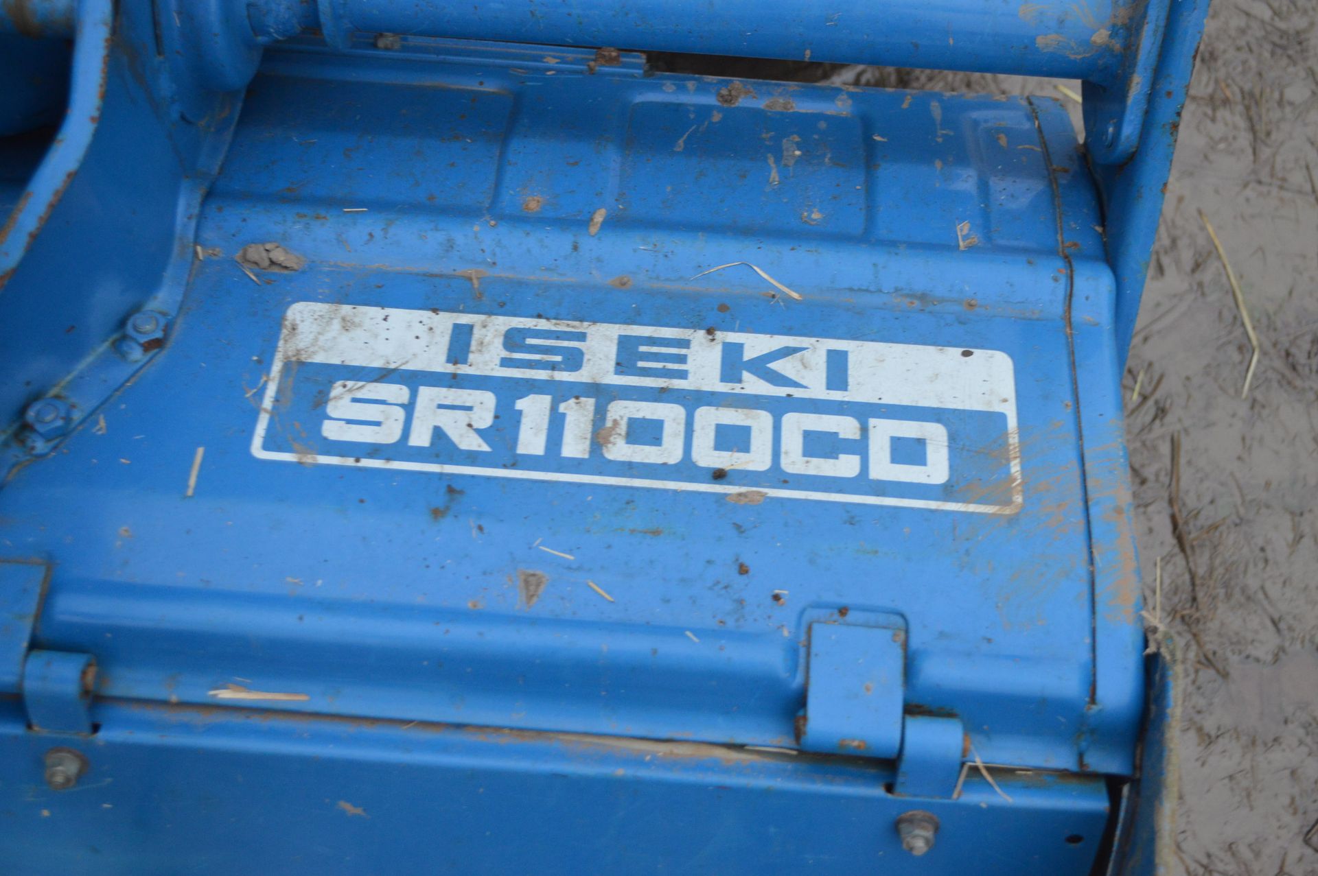 ISEKI TX1410 TRACTOR 4 WHEEL DRIVE *PLUS VAT* - Image 3 of 7