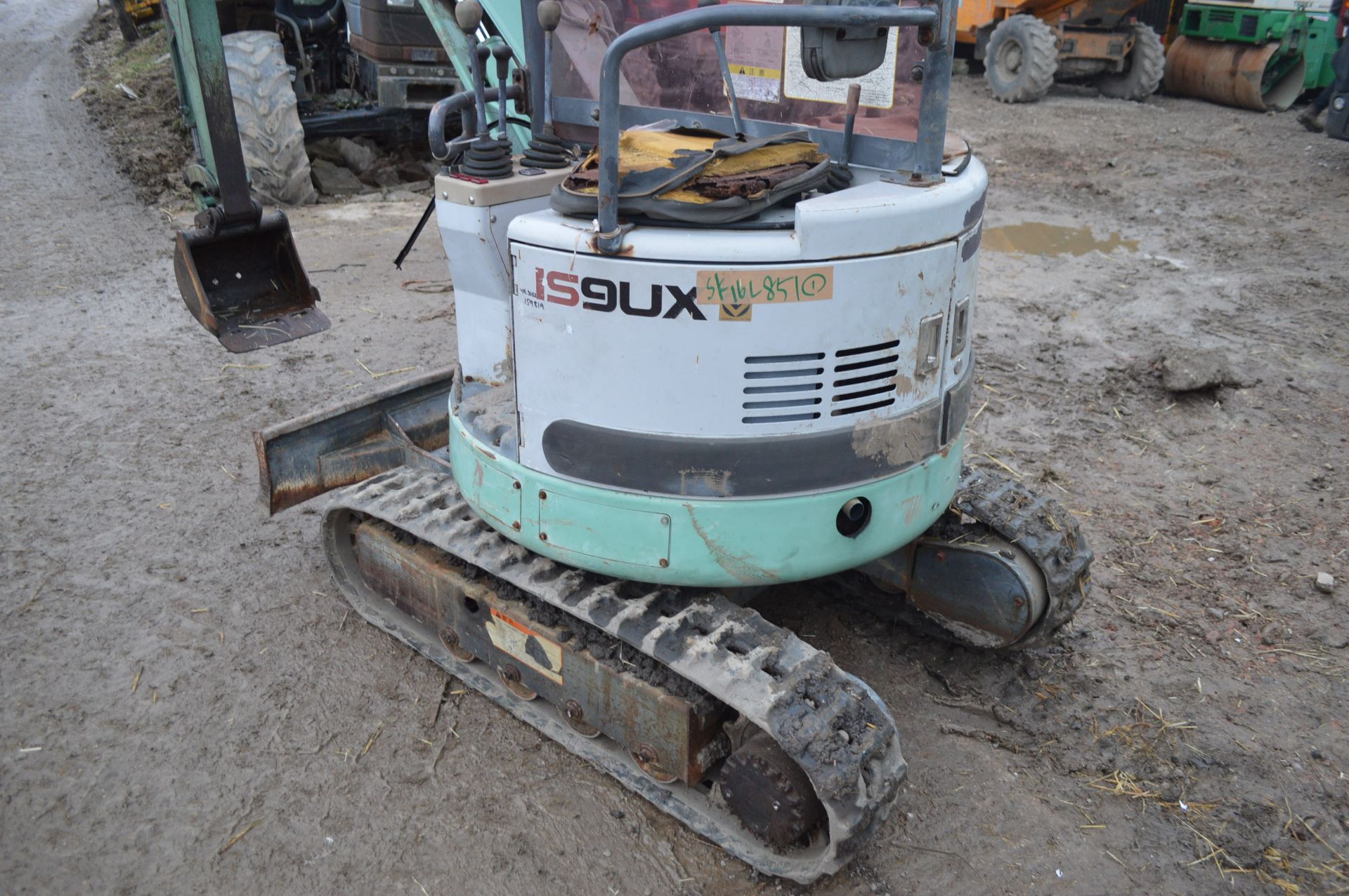 IHI IS9UX MINI DIGGER - IN WORKING ORDER *PLUS VAT* - Image 6 of 9