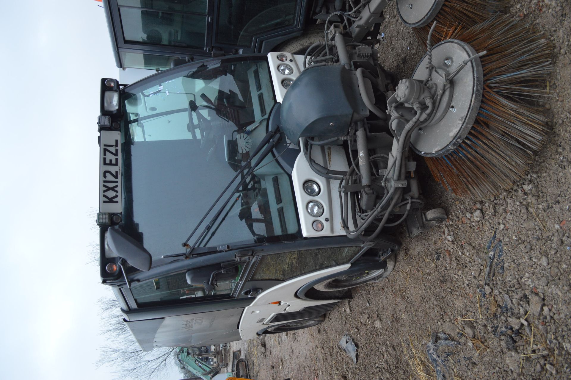 2012/12 REG HAKO CITYMASTER 2000 ROAD SWEEPER WITH TOW BAR *PLUS VAT* - Image 2 of 13