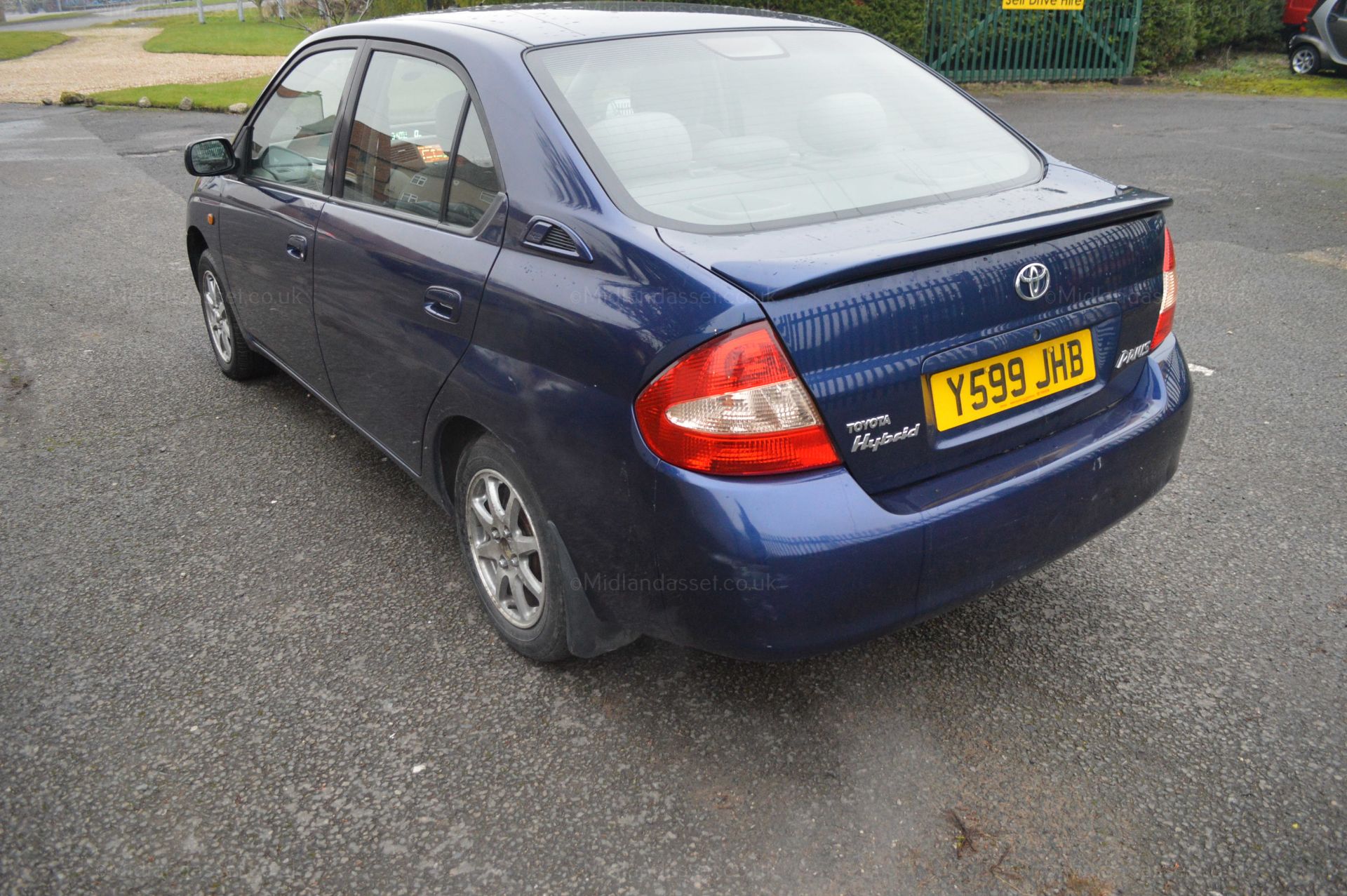 2001/Y REG TOYOTA PRIUS HYBRID ELECTRIC 4 DOOR SALOON - ALL WORKING AS IT SHOULD - Image 4 of 19