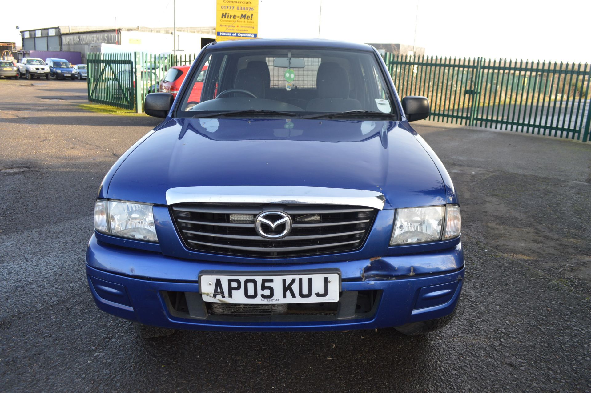 2005/05 REG BLUE MAZDA B2500 4X4 DOUBLE CAB TURBO DIESEL - Image 2 of 22