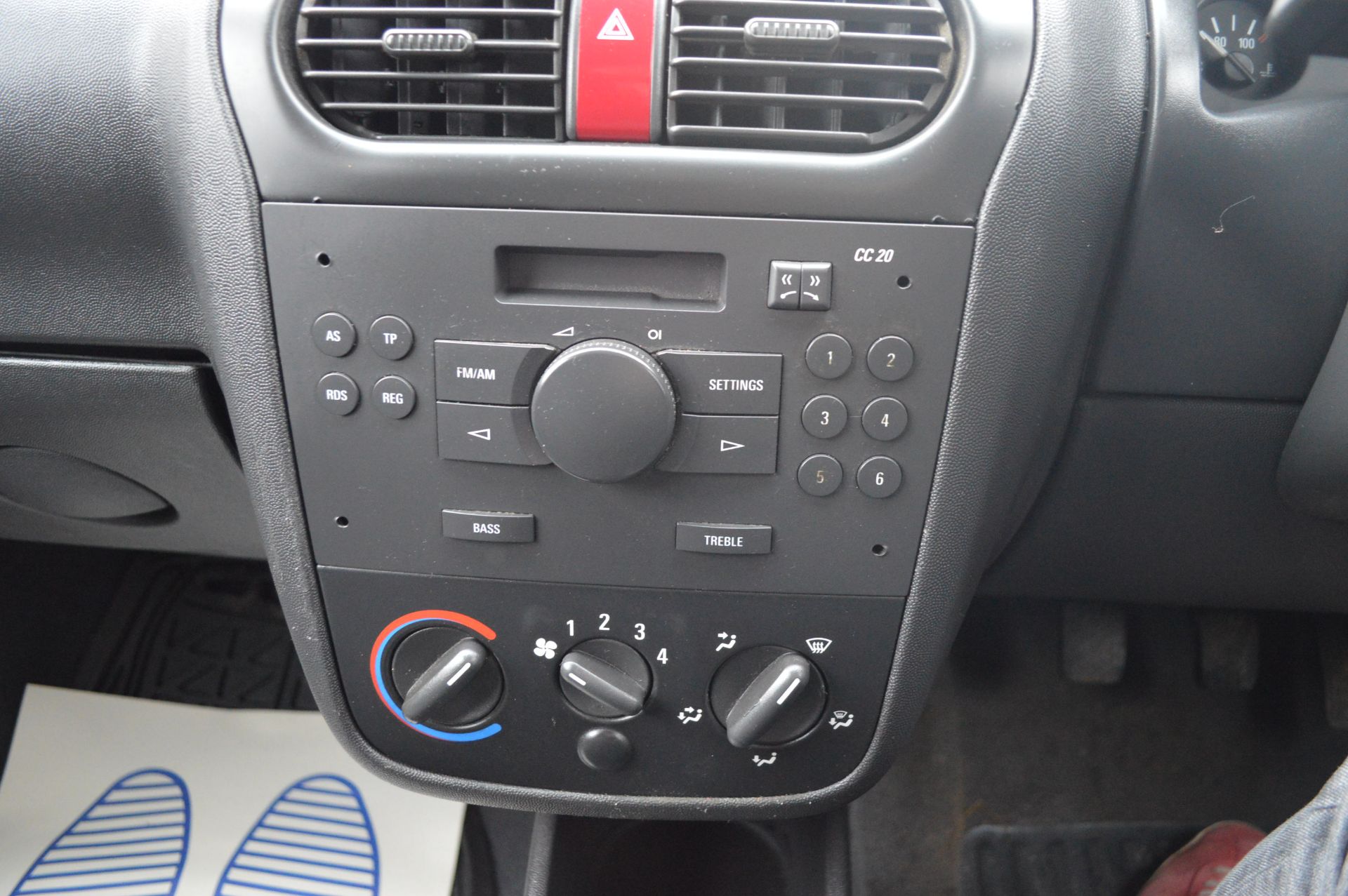 2008/57 REG VAUXHALL COMBO 1700 CDTI, SHOWING 1 OWNER FROM NEW *NO VAT* - Image 15 of 16