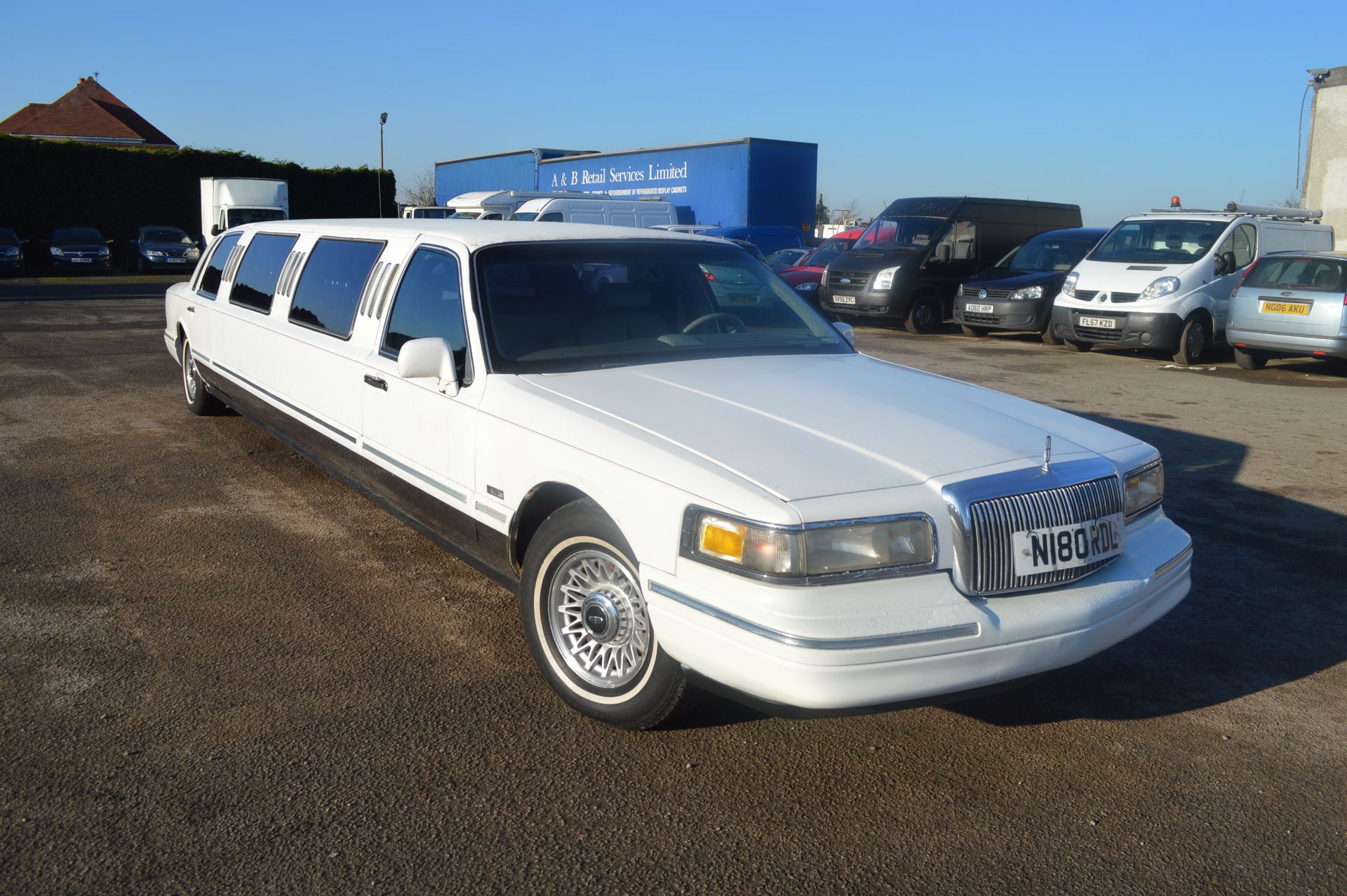 1996 LINCOLN TOWN CAR LIMOUSINE (REGISTERED IN UK 2002) *NO VAT*