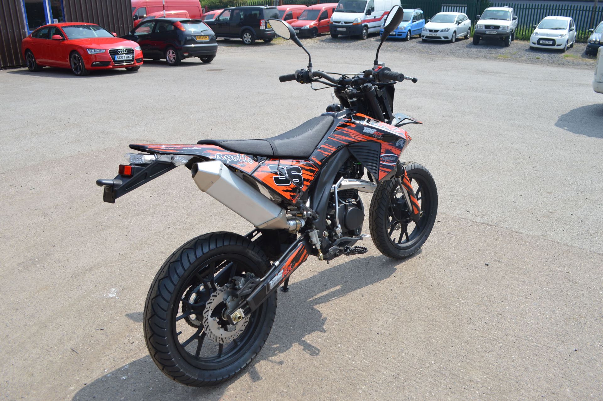 2017/17 NEW APOLLO 125RX ROAD LEGAL SUPERMOTO BIKE IN RED/ORANGE NEW 17 PLATE - Image 5 of 14