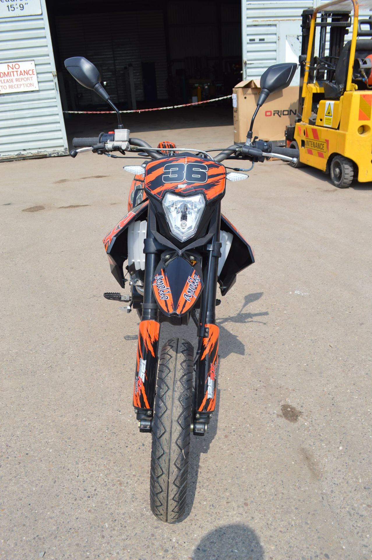 2017/17 NEW APOLLO 125RX ROAD LEGAL SUPERMOTO BIKE IN RED/ORANGE NEW 17 PLATE - Image 12 of 14