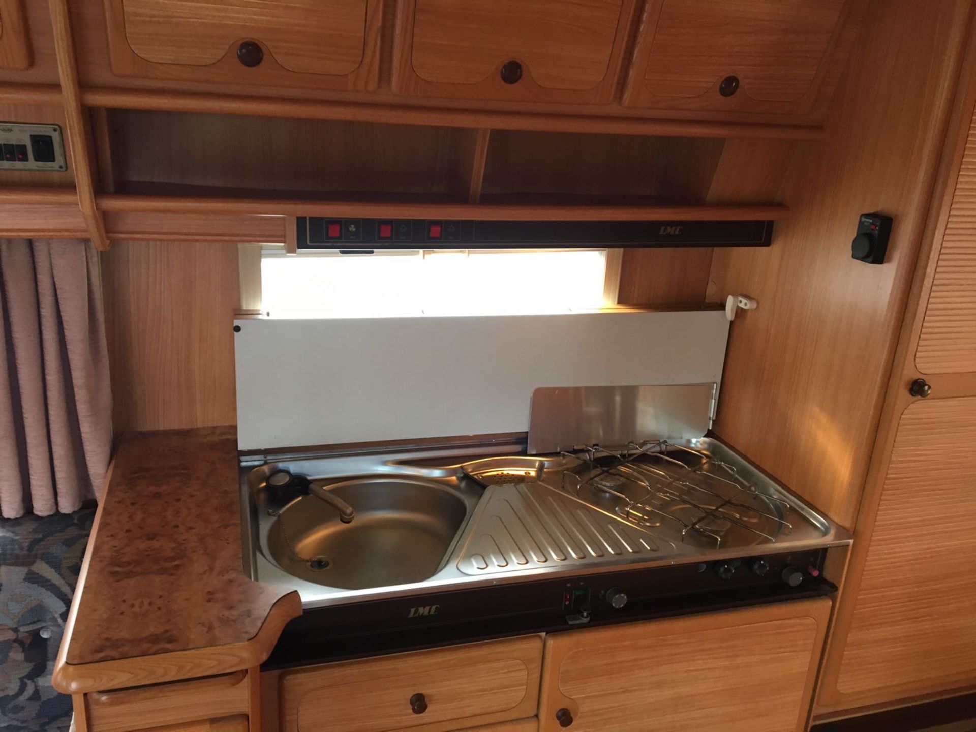 1992 LORD-MUNSTERLAND 545K EUROPA 4 BERTH SINGLE AXLE CARAVAN *NO VAT* - Image 18 of 26