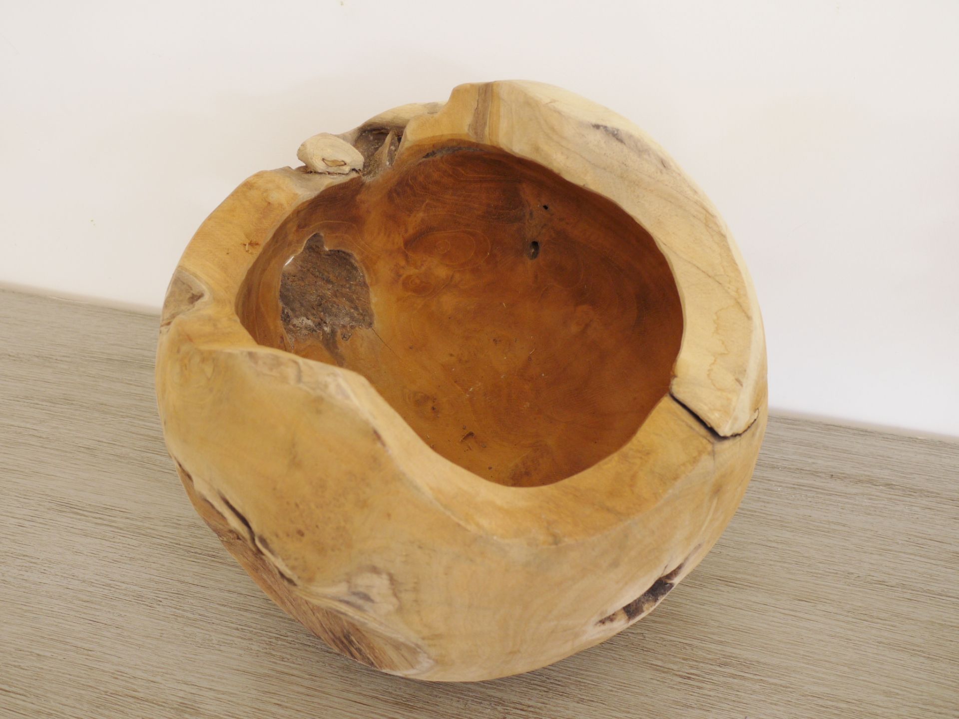 EROSION BALL PLANTER - CARVED NATURAL WOOD - NEW STOCK - Image 3 of 3