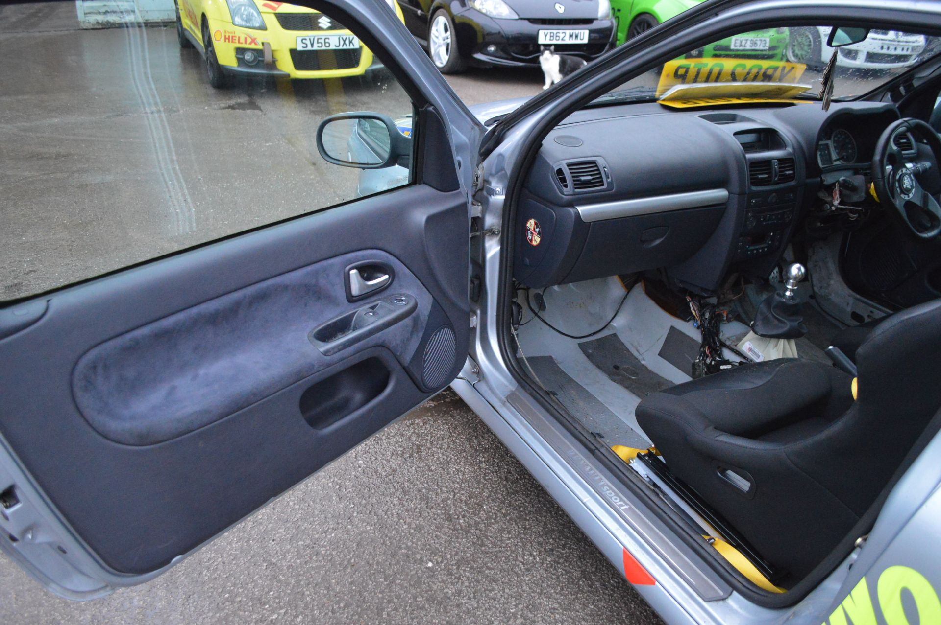 2002/02 REG RENAULT CLIO 2.0 SPORT 172 STRIPPED FOR TRACK DAYS - Image 8 of 14