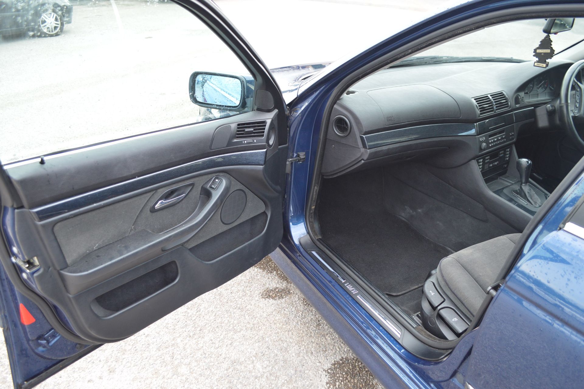 1998/R REG BLUE BMW 520I SE AUTOMATIC, AIR CON, 165K MILES *NO VAT* - Image 8 of 34