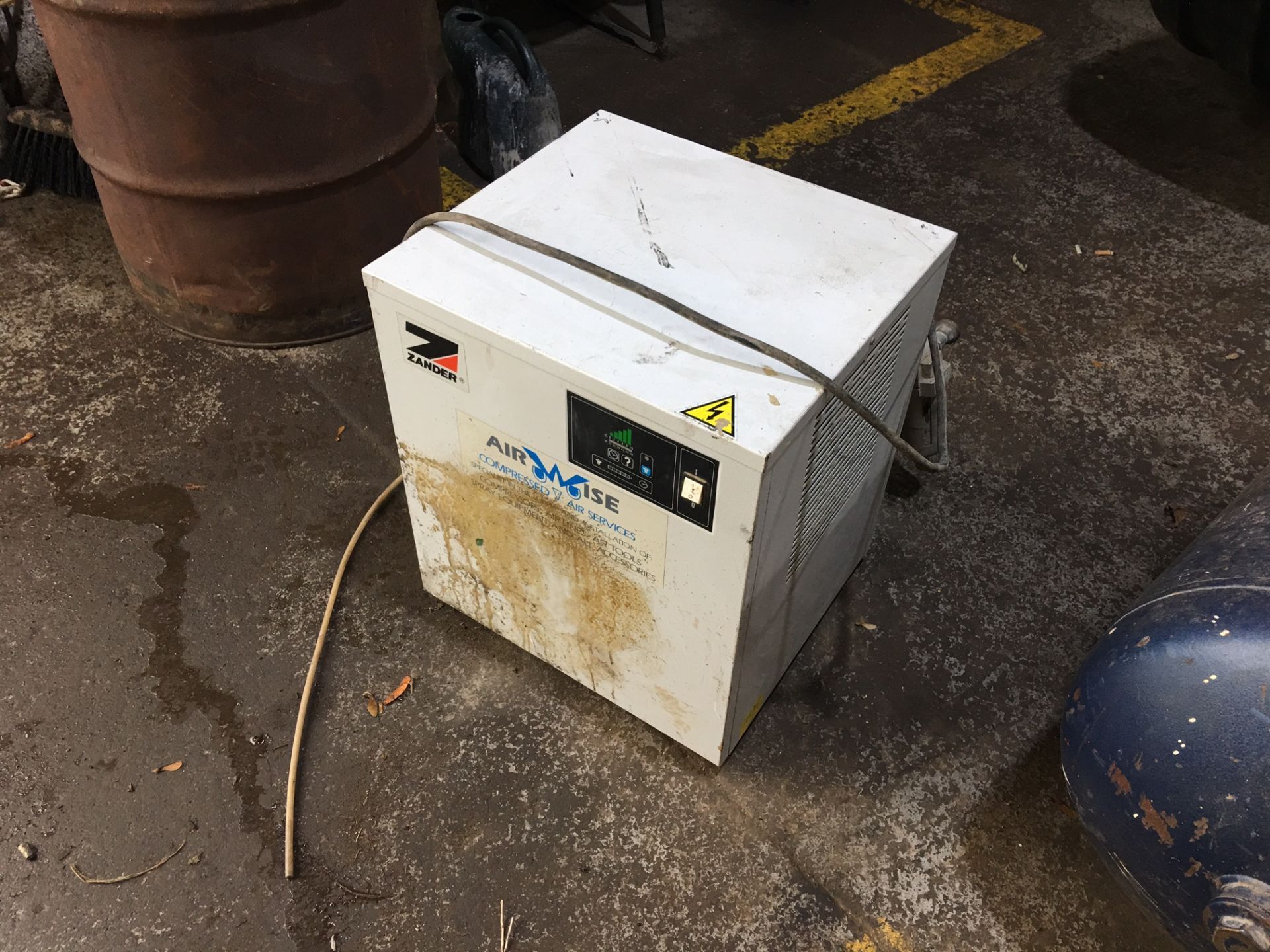 3 PHASE AIR COMPRESSOR 22KW C30 SUPER-SILENT *NO VAT* - Image 14 of 17