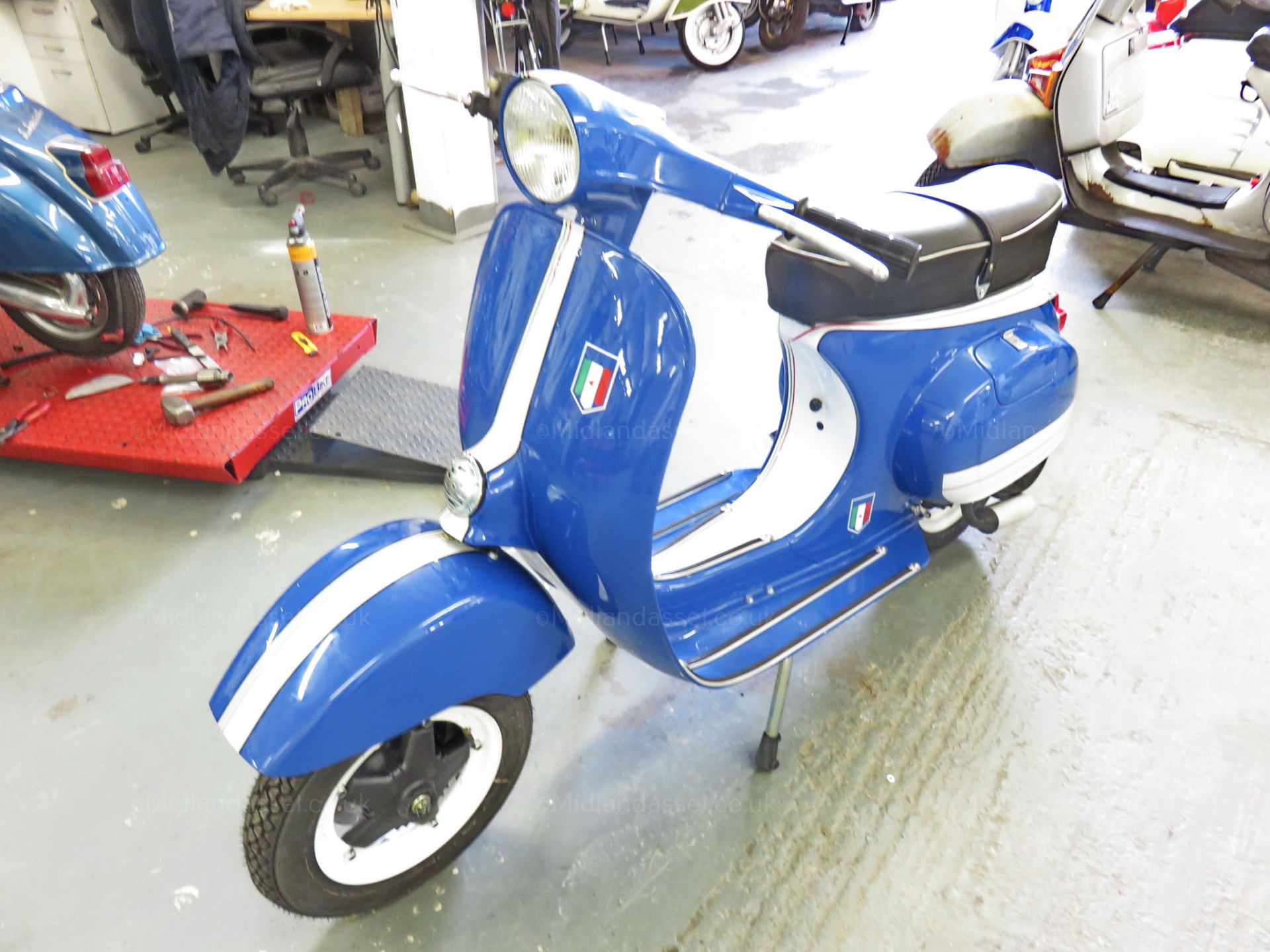 133cc Vespa Primavera fully restored - Image 7 of 11