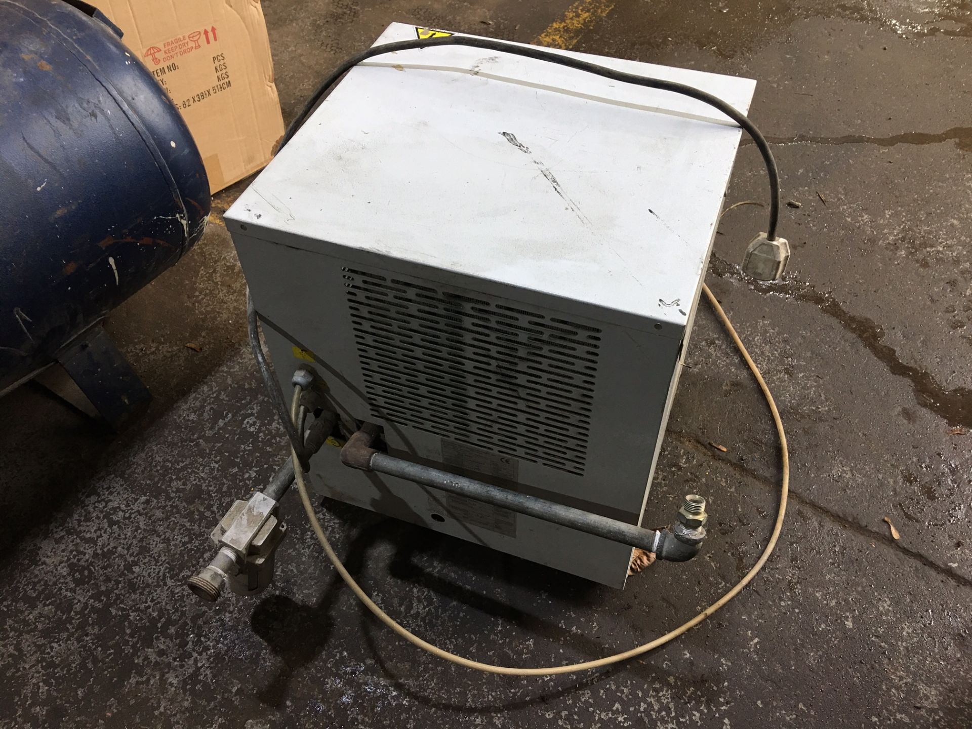 3 PHASE AIR COMPRESSOR 22KW C30 SUPER-SILENT *NO VAT* - Image 16 of 17