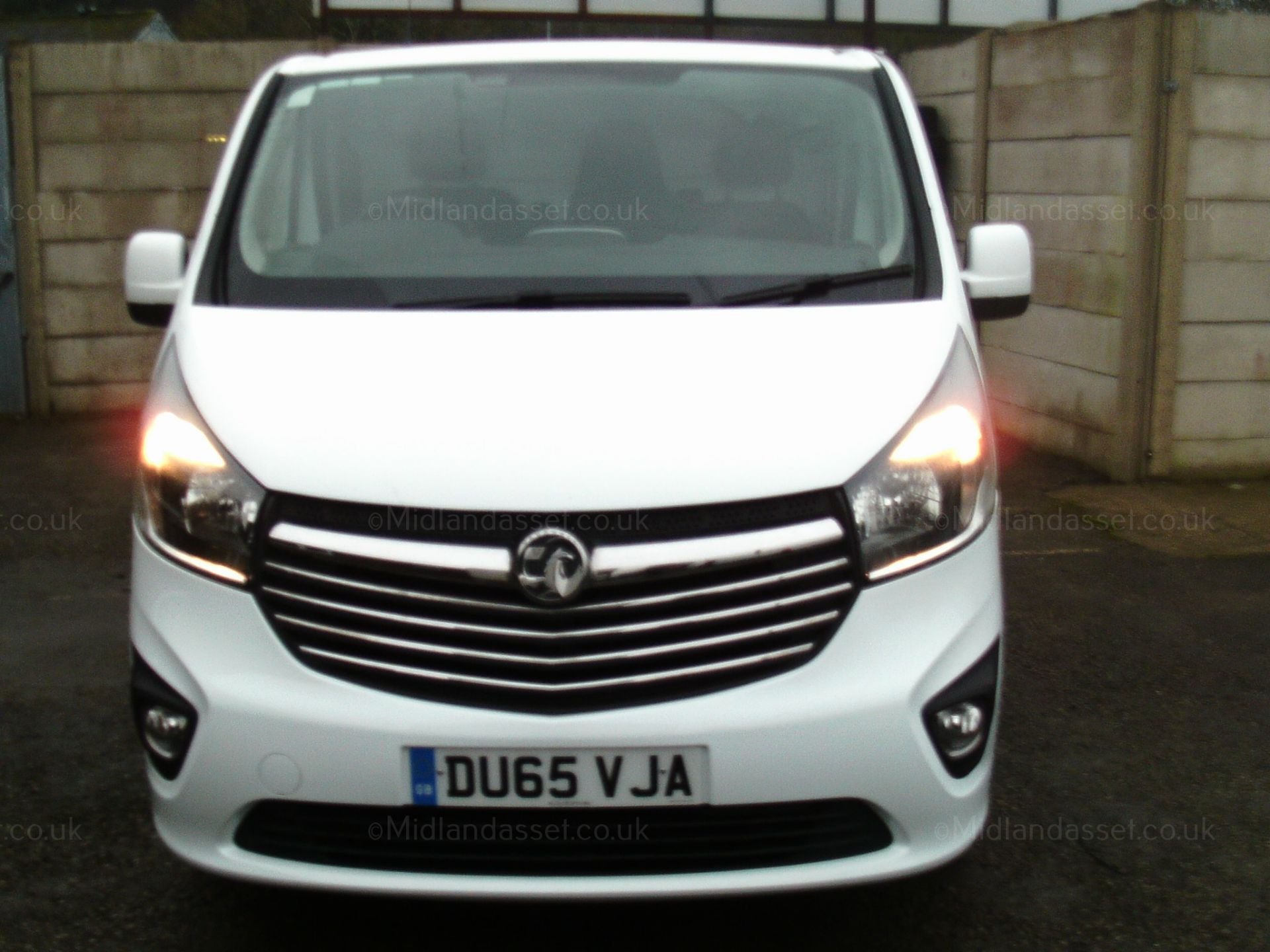 2015/65 REG VAUXHALL VIVARO 2900 SPORTIVE CDTI PANEL VAN ONE OWNER - Image 3 of 12