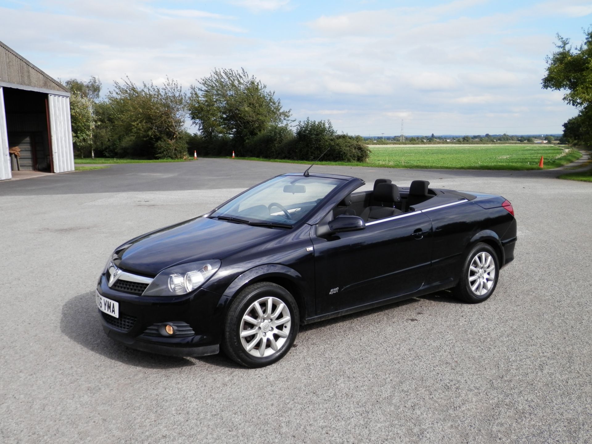 2006/06 VAUXHALL 1.8 SPORT TWINTOP, HARDTOP FOLDING CONVERTIBLE, 5 SPEED MANUAL, PETROL, MOT 05/2017 - Image 14 of 27