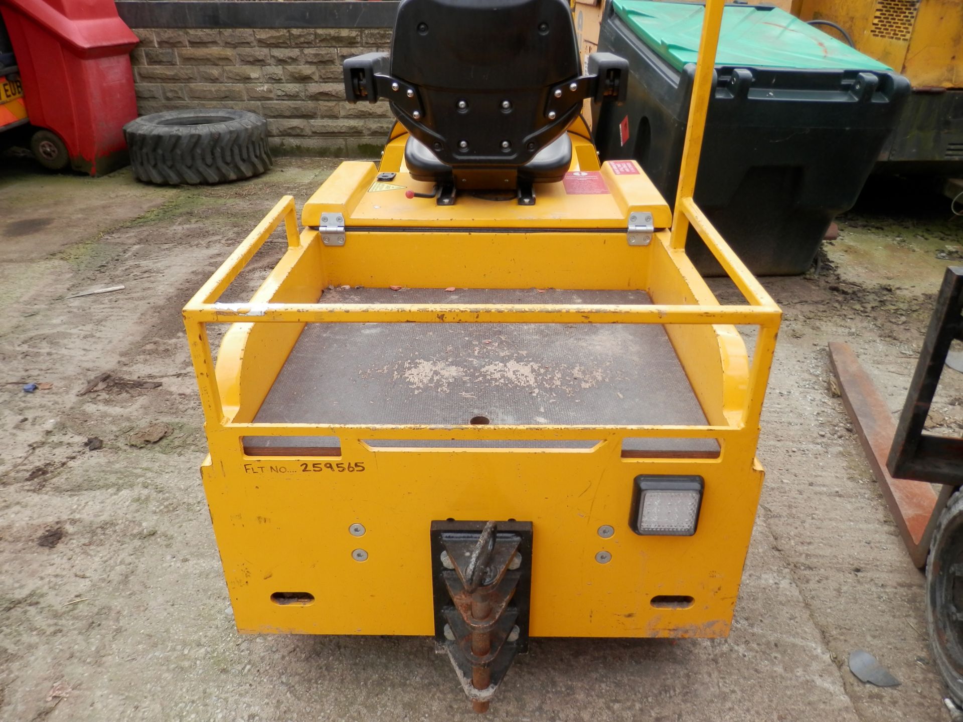 2011 BRADSHAW T2 ELECTRIC TUG/TOW TRACTOR, WORKING READY FOR USE. 1.5 TONNE TOW CAPACITY. - Image 4 of 9