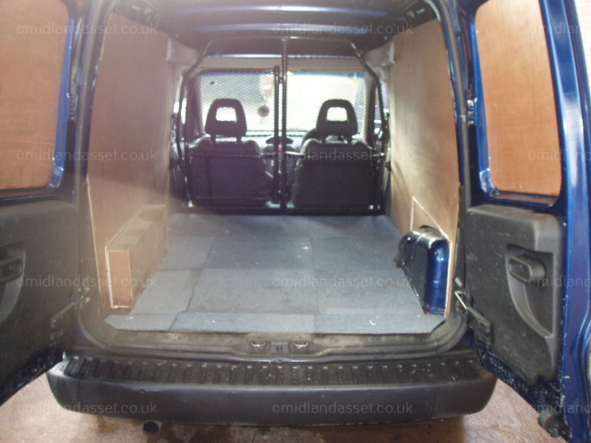 2011/61 REG VAUXHALL COMBO 1700 ECOFLEX CAR DERIVED VAN - Image 9 of 10
