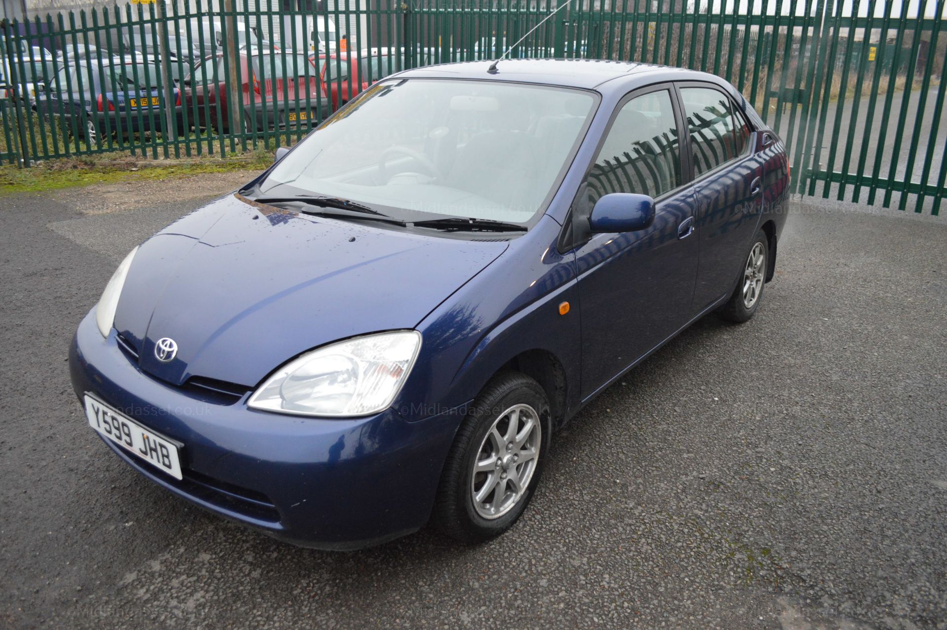 2001/Y REG TOYOTA PRIUS HYBRID ELECTRIC 4 DOOR SALOON - ALL WORKING AS IT SHOULD - Image 3 of 19