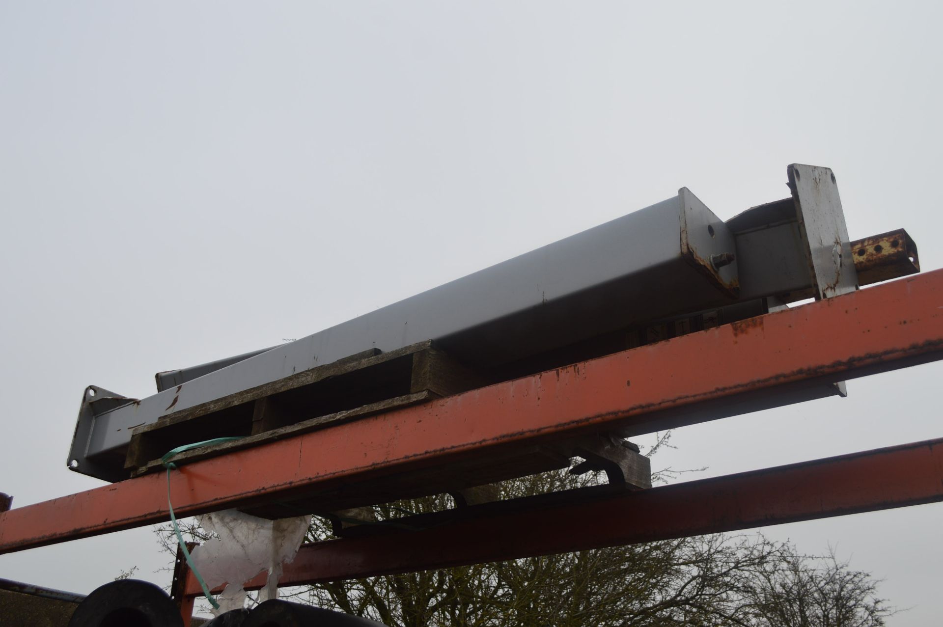 X4 CAR RAMP LIFTING POSTS *PLUS VAT*