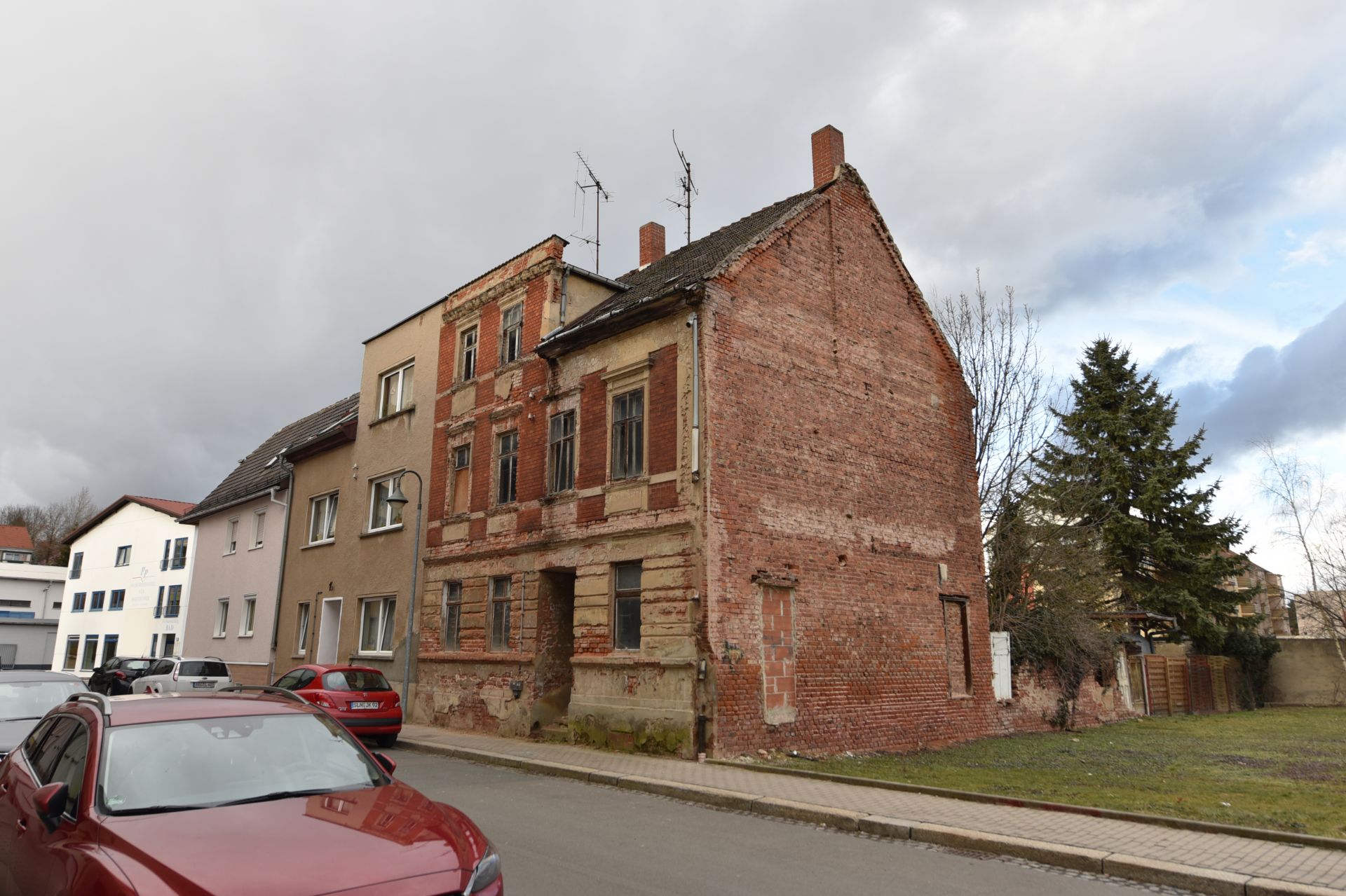 LARGE HOUSE IN SCHMÖLLN, GERMANY - Image 6 of 15