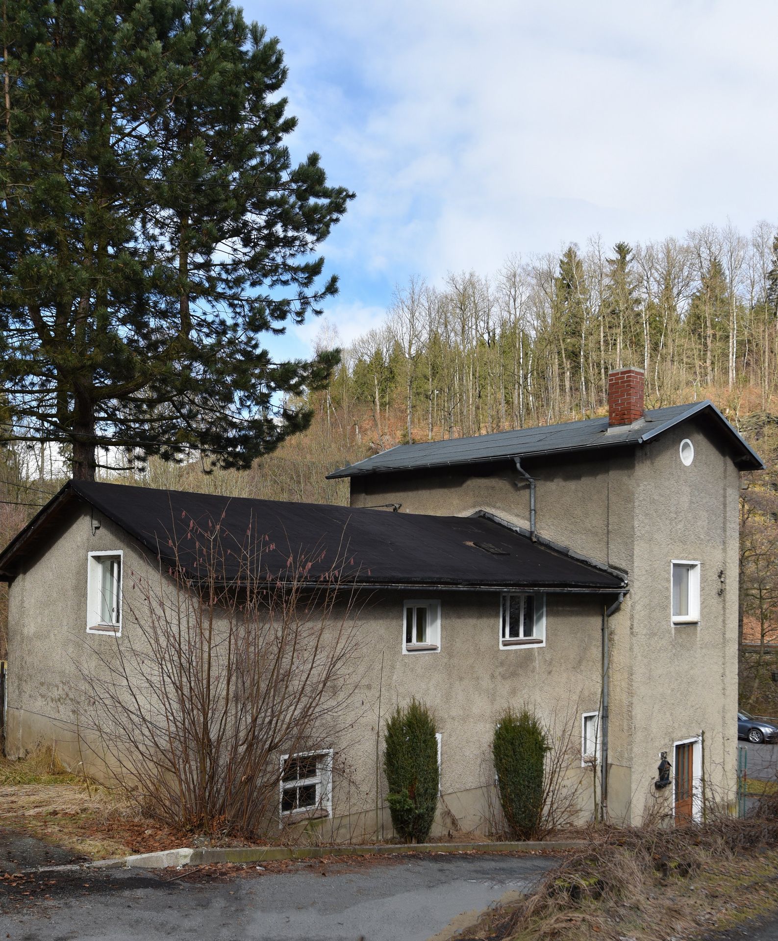 3 FLOOR HOUSE IN GORNAU, SAXONY, GERMANY - Image 14 of 62