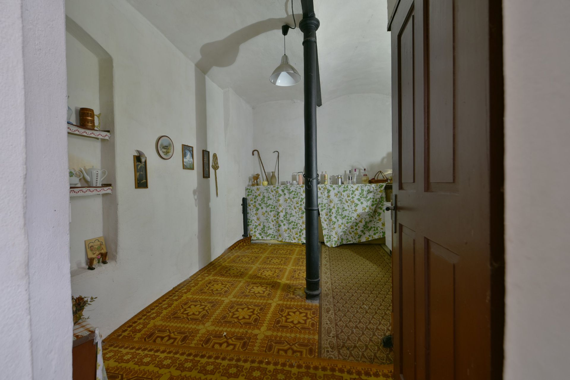 3 FLOOR HOUSE IN GORNAU, SAXONY, GERMANY - Image 42 of 62