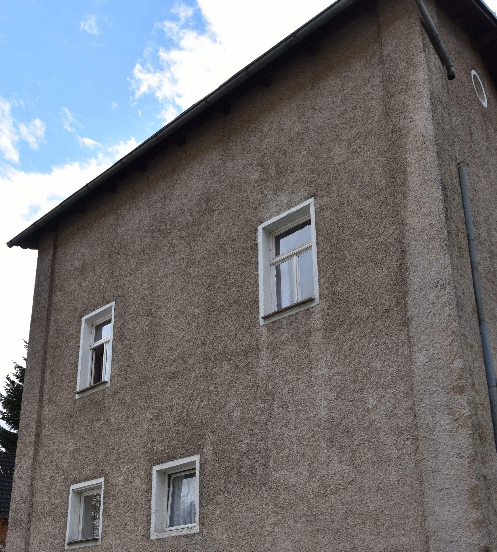 3 FLOOR HOUSE IN GORNAU, SAXONY, GERMANY - Image 9 of 62