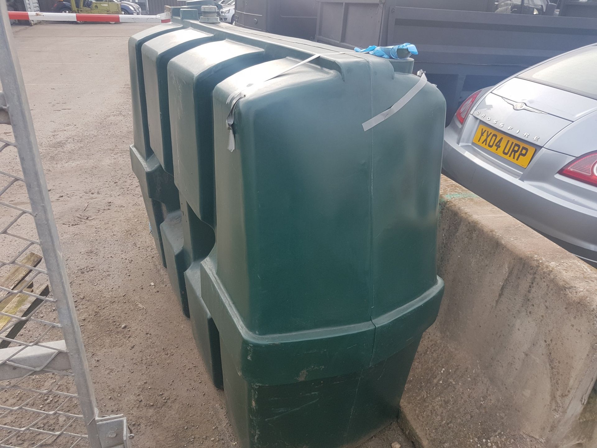 1225 LITRE FUEL TANK - Image 2 of 3